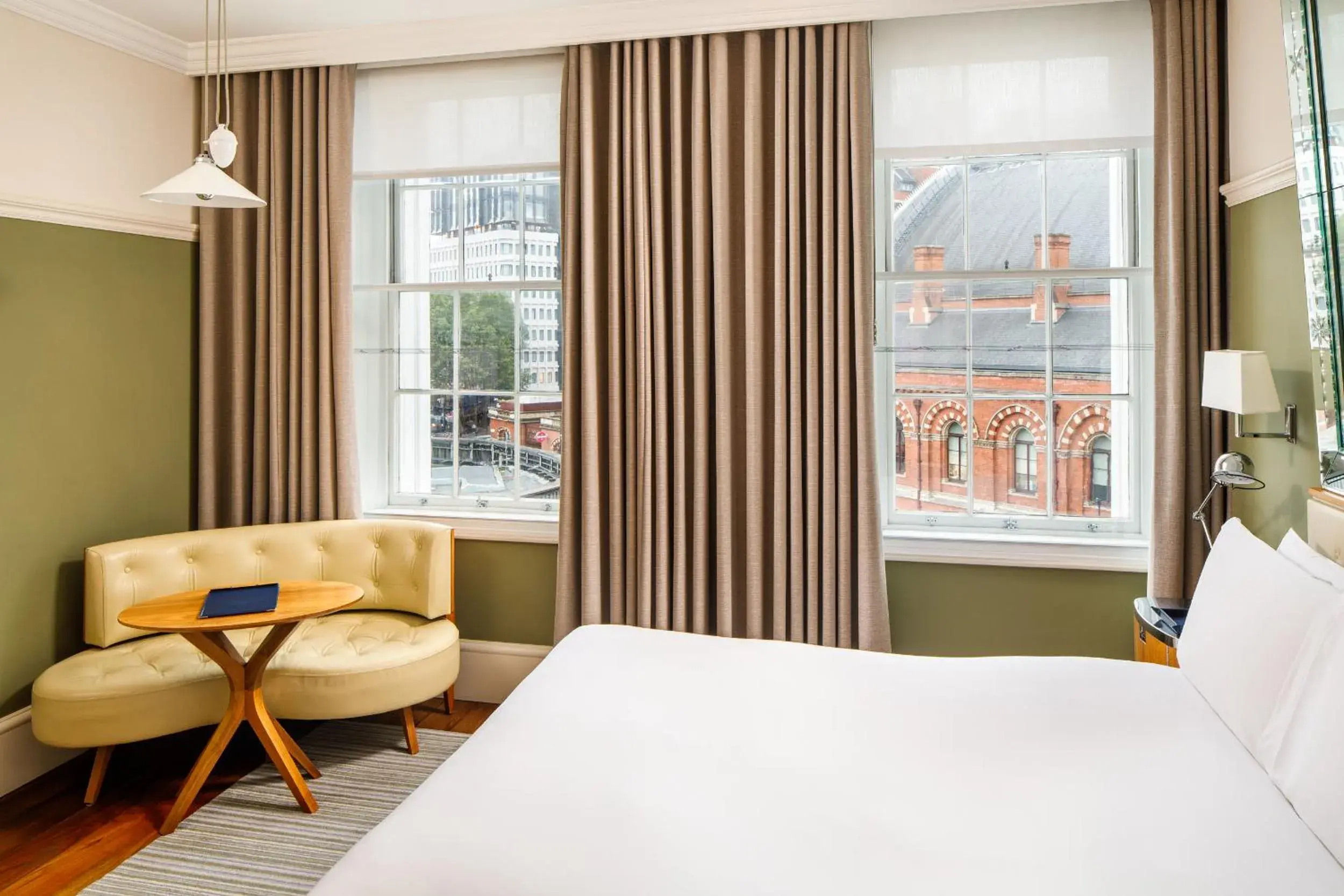 Bed in Kaya Great Northern Hotel, London Bed in Kaya Great Northern Hotel, London