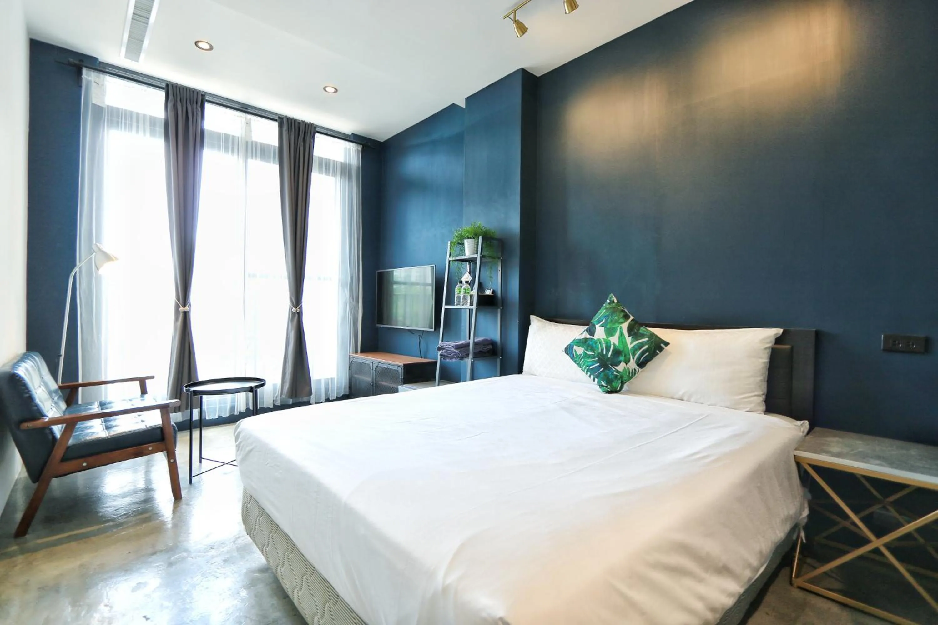 Bedroom, Bed in MH48 Hotel