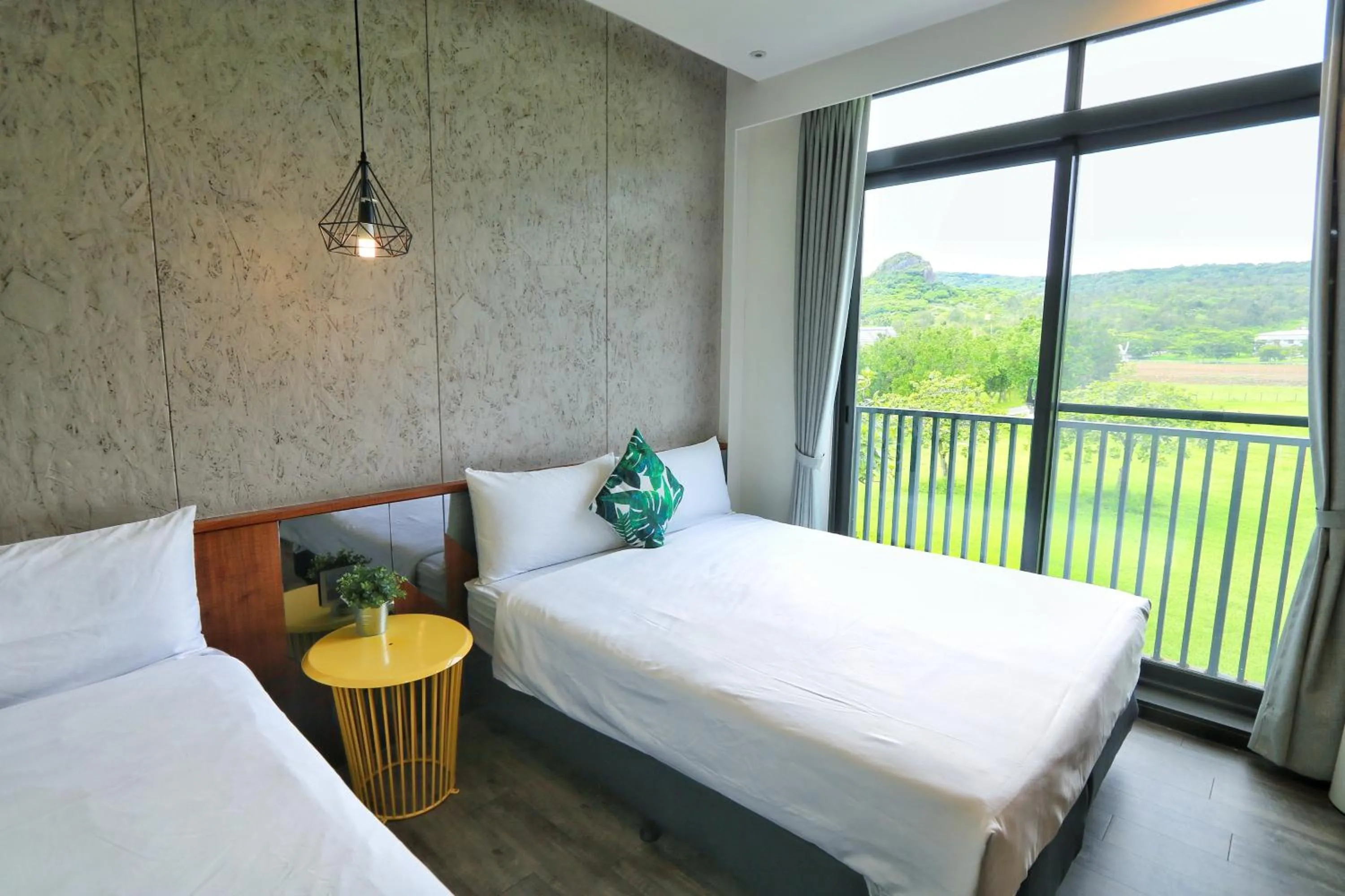 Property building, Bed in MH48 Hotel