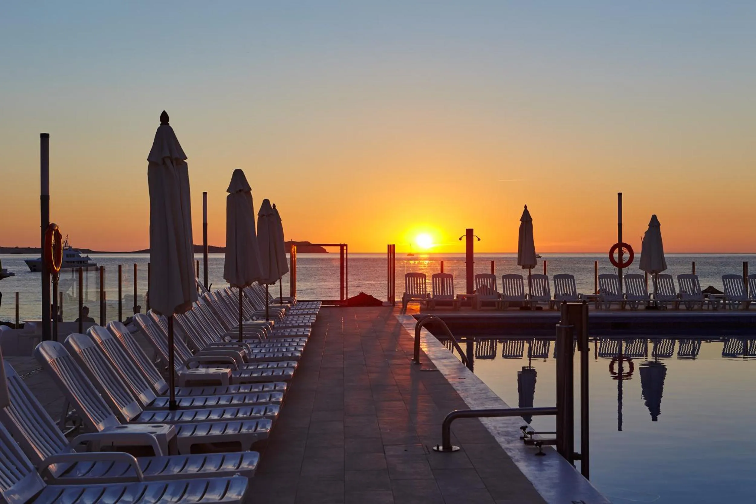 Summer in Aparthotel Nereida