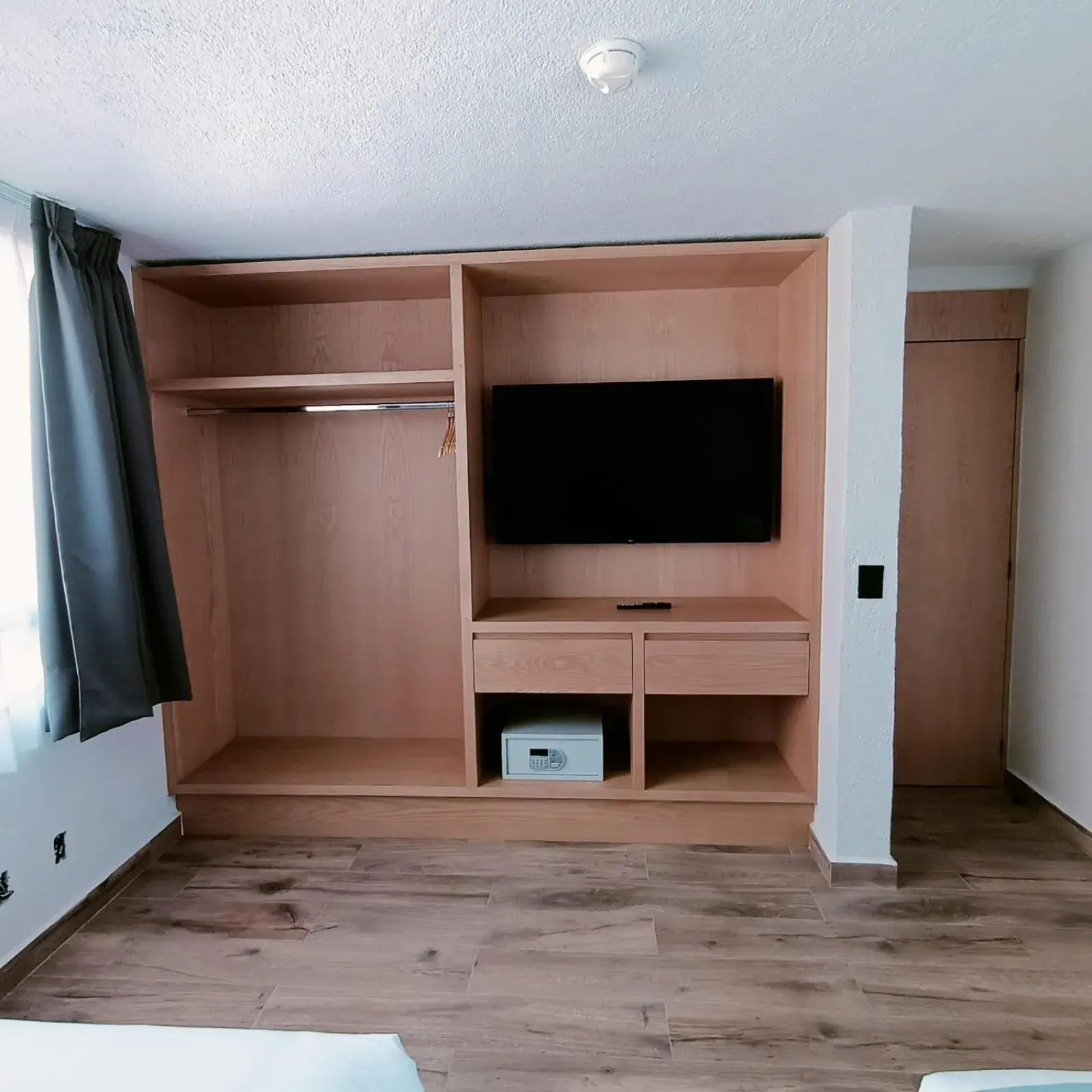 Bedroom in Sunrock Hotel & Suites Bedroom in Sunrock Hotel & Suites