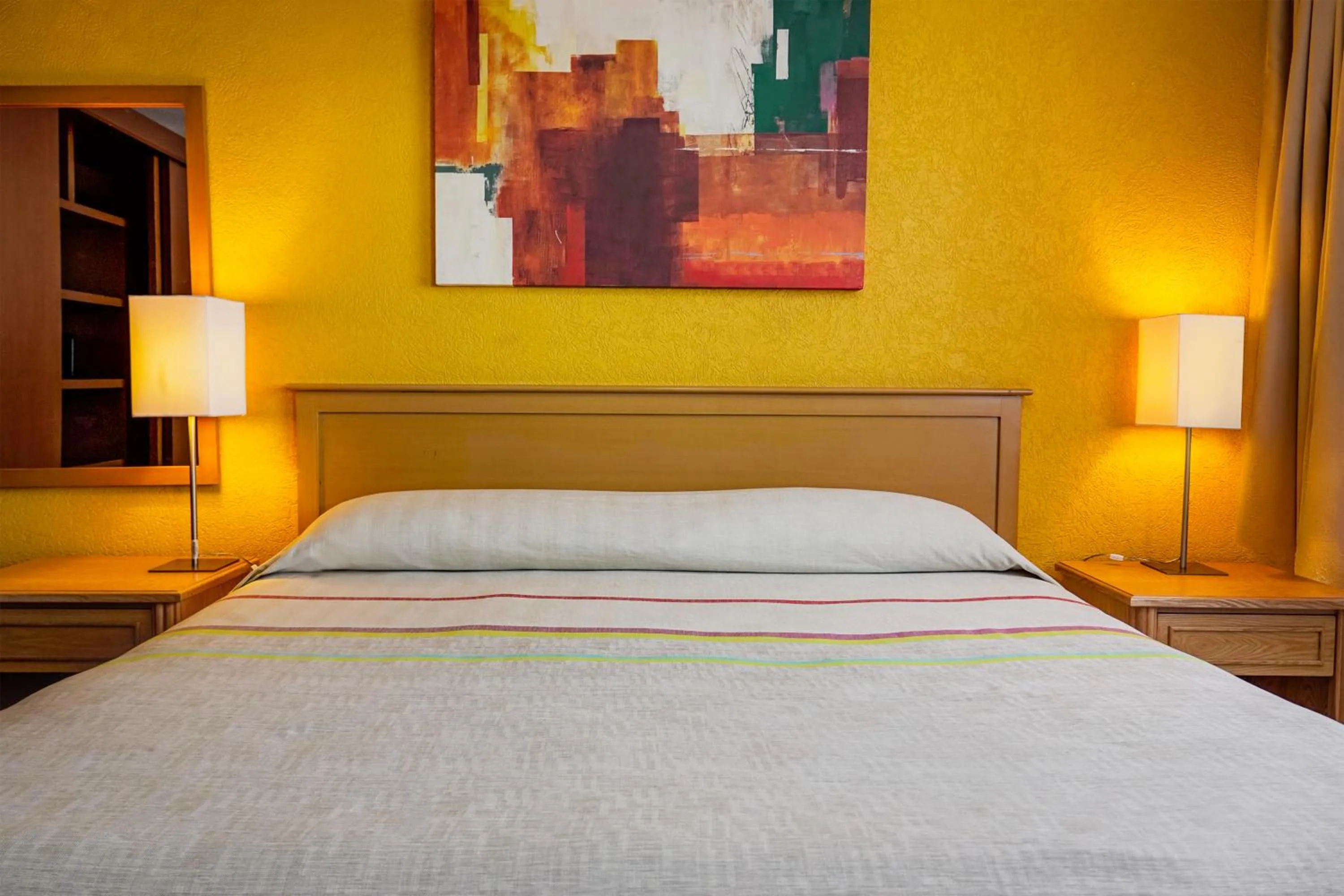 Bedroom, Bed in Sunrock Hotel & Suites