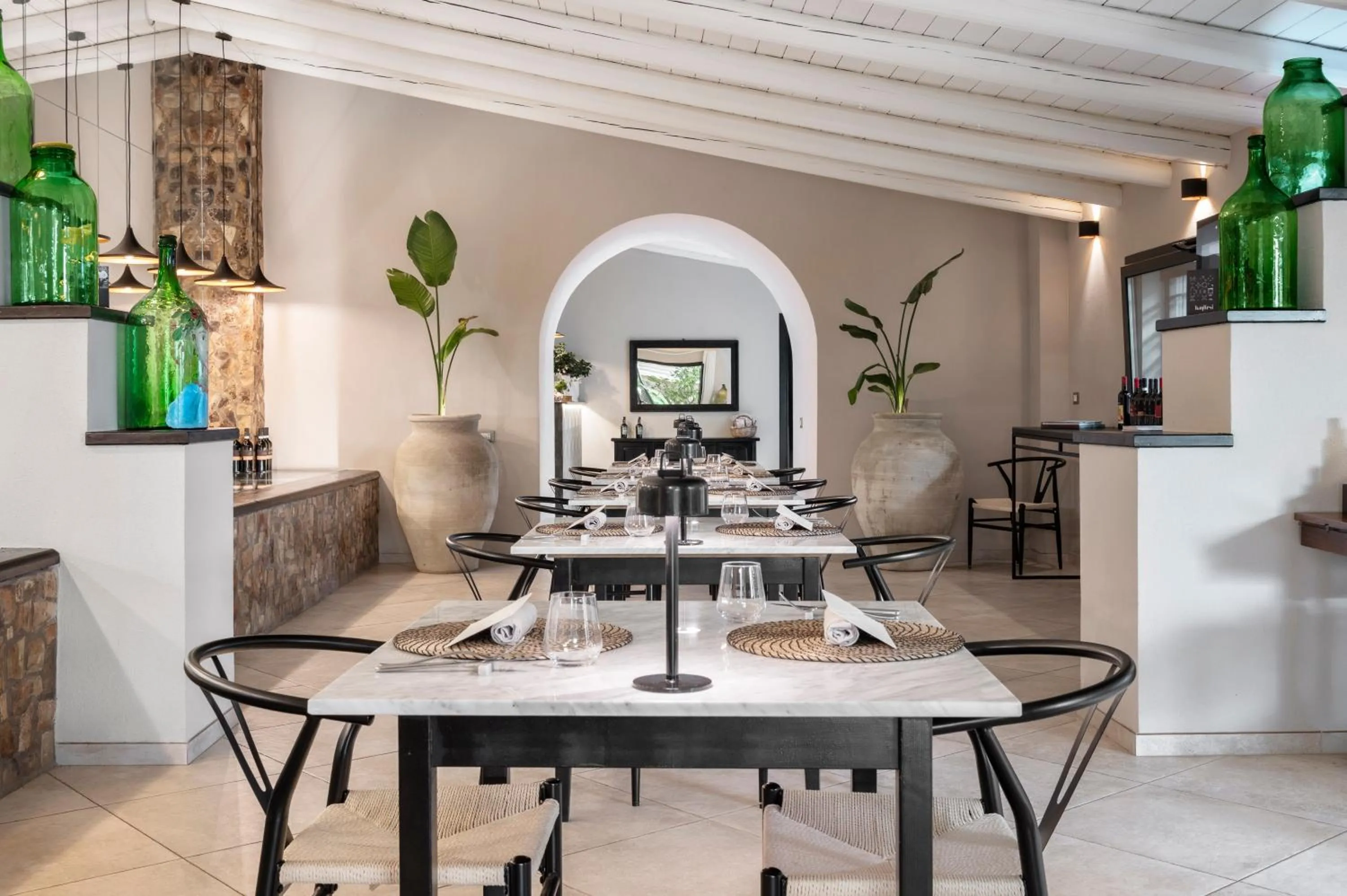 Restaurant/places to eat in Villa Felicia