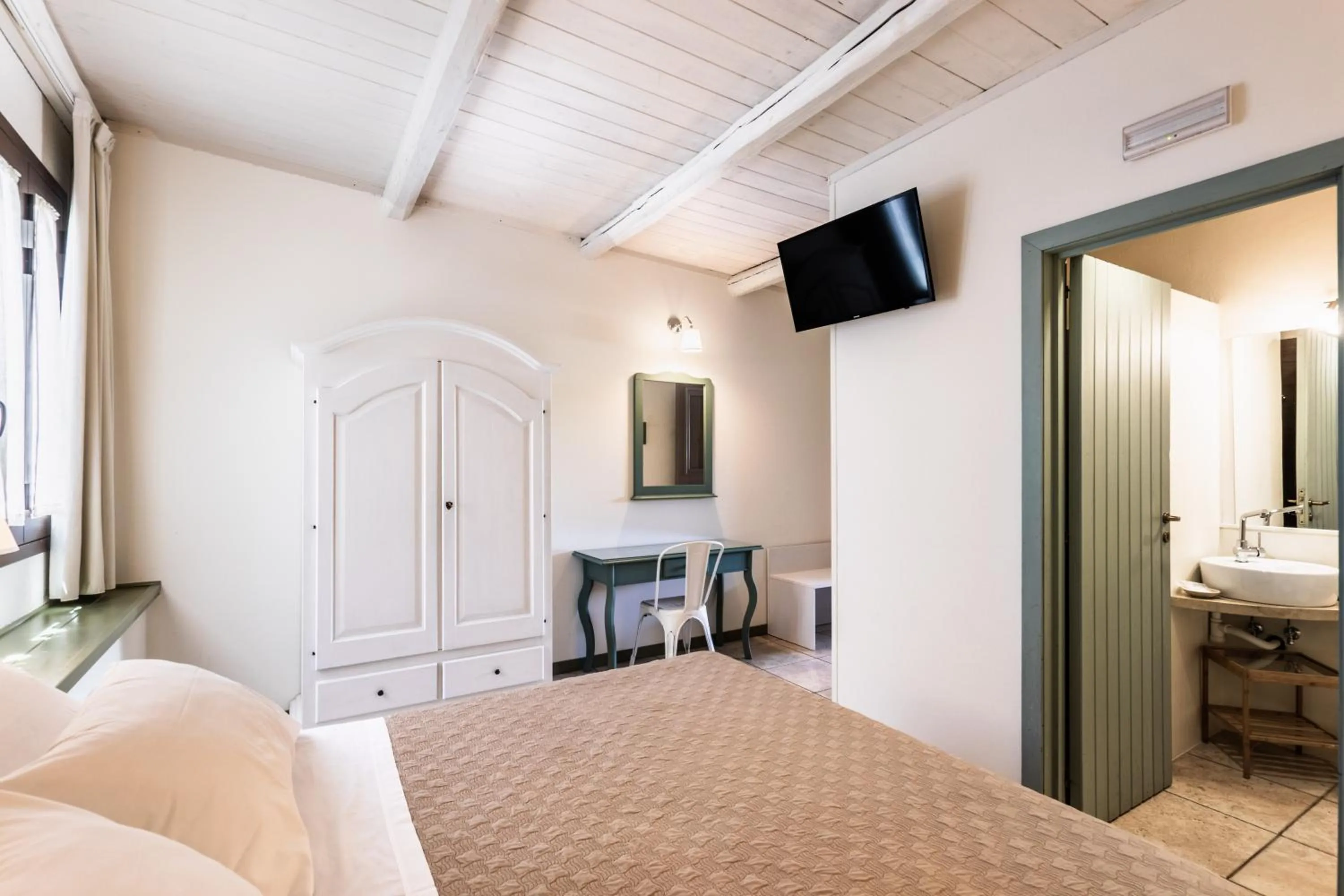 Double Room with Patio in Villa Felicia