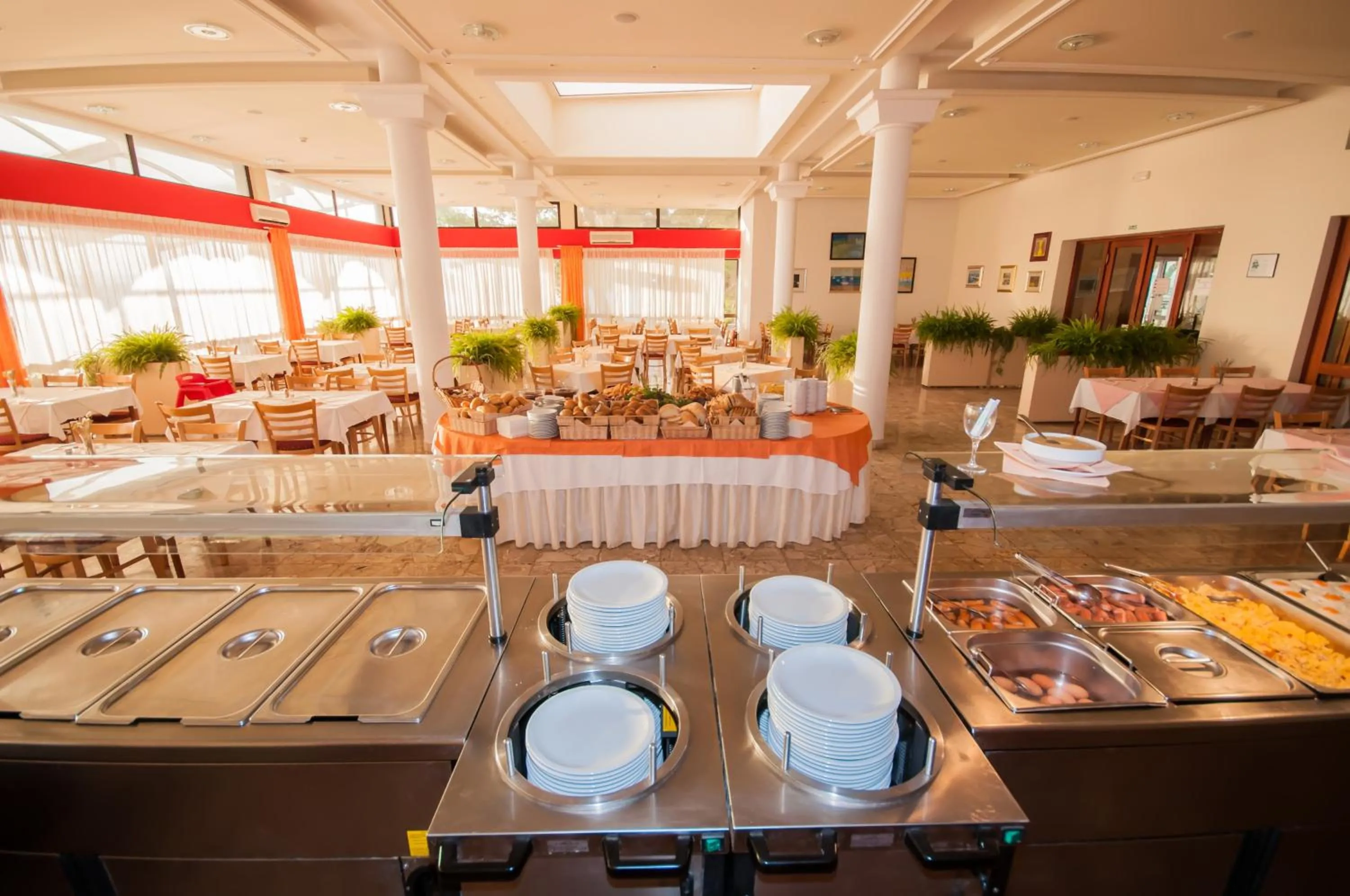 Restaurant/places to eat in Hotel Lavanda