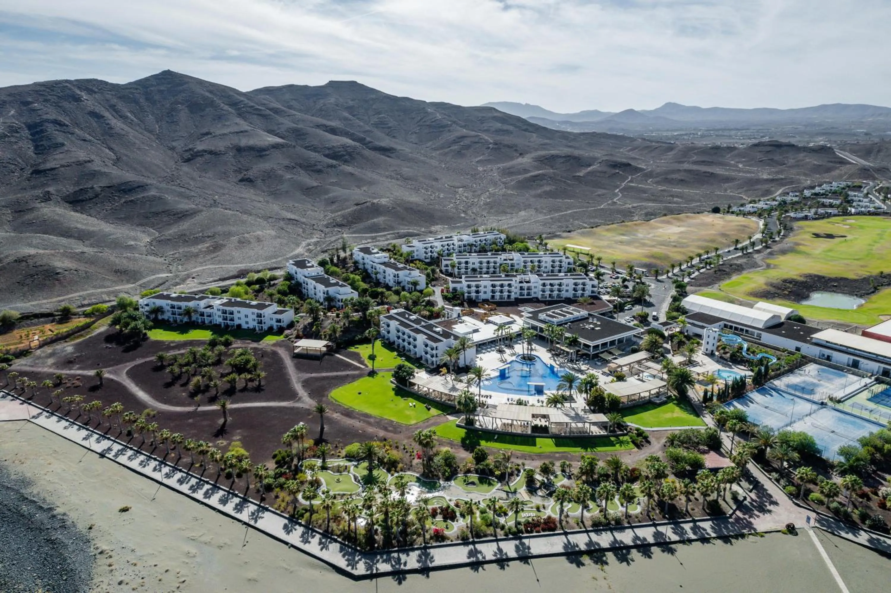 Property building in Playitas Aparthotel - Sports Resort