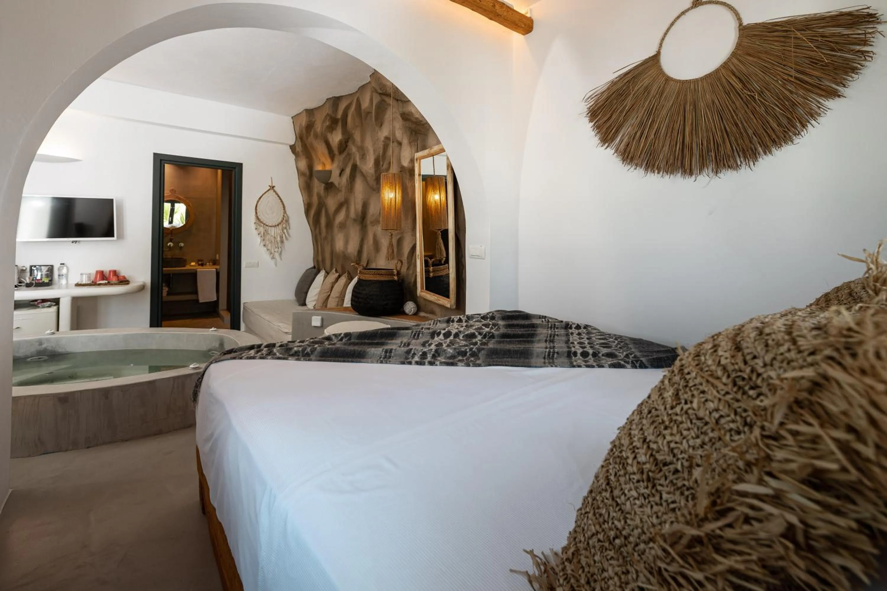 Bed in Sandaya Luxury Suites