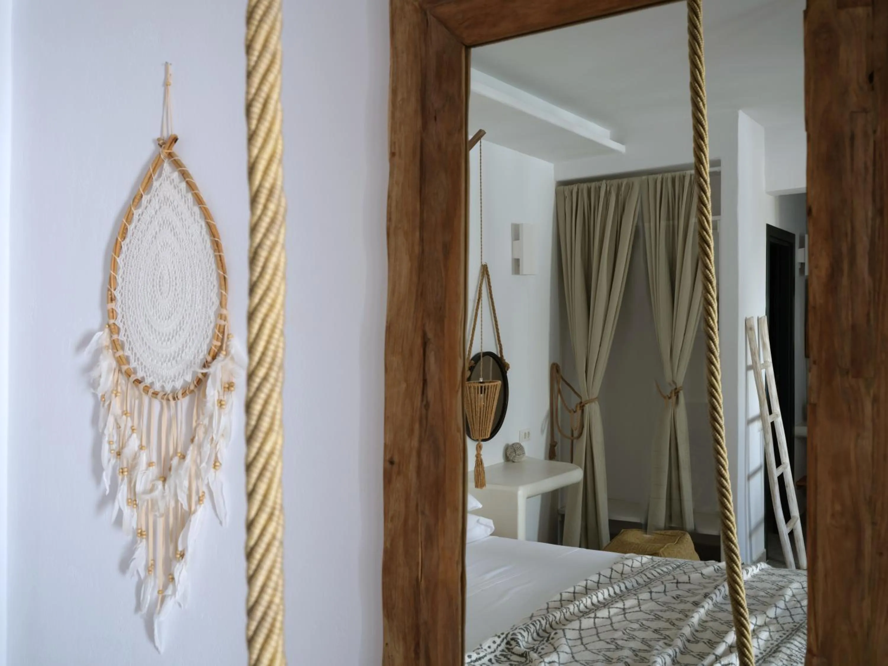 Bed in Sandaya Luxury Suites