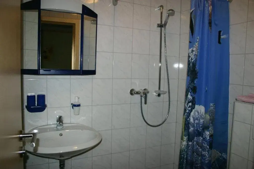 Double Room - single occupancy in Gasthof Zum Stausee Double Room - single occupancy in Gasthof Zum Stausee