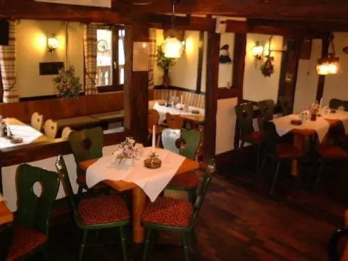 Restaurant/places to eat in Gasthof Zum Stausee