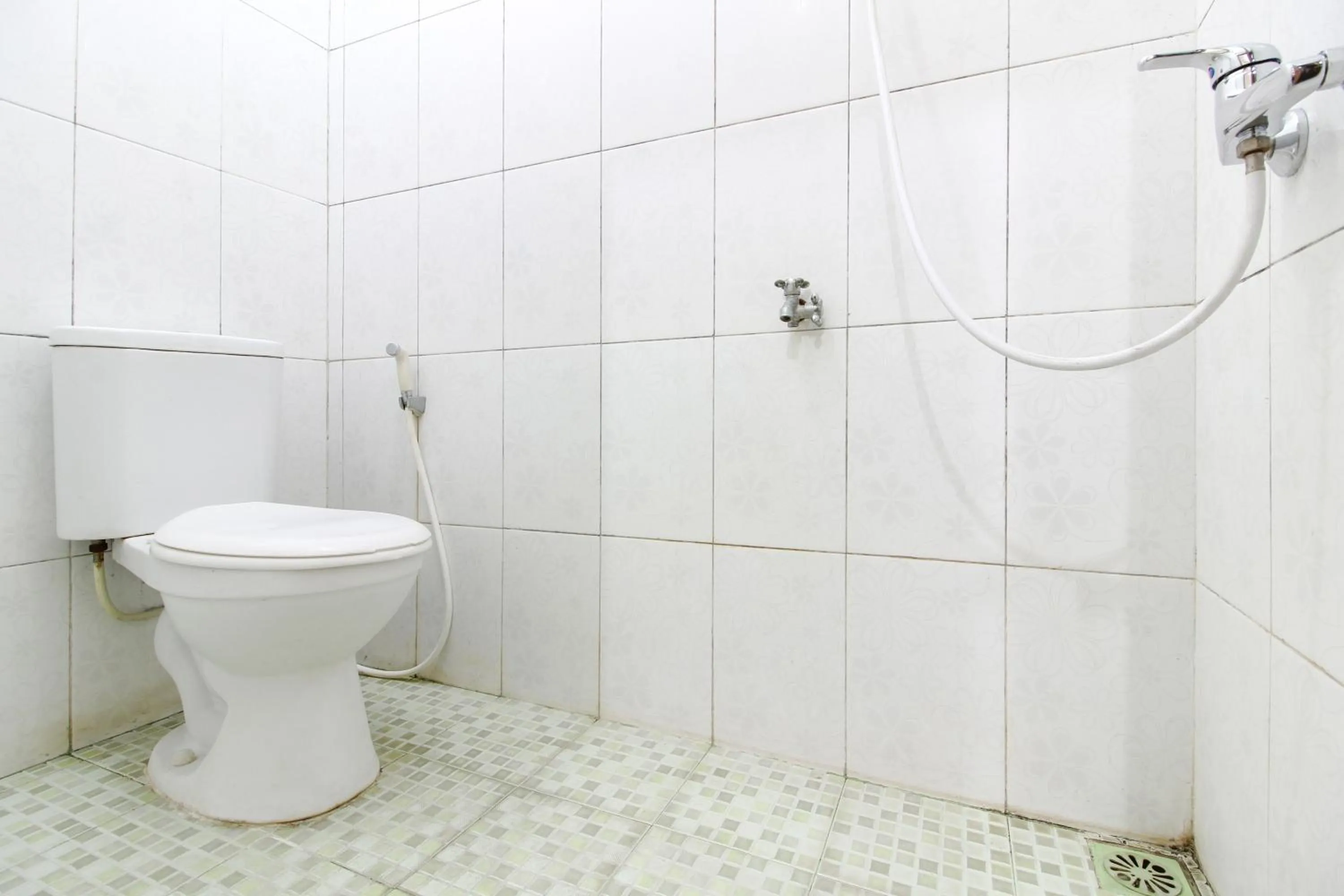 Bathroom in RedDoorz near Rumah Sakit Condong Catur