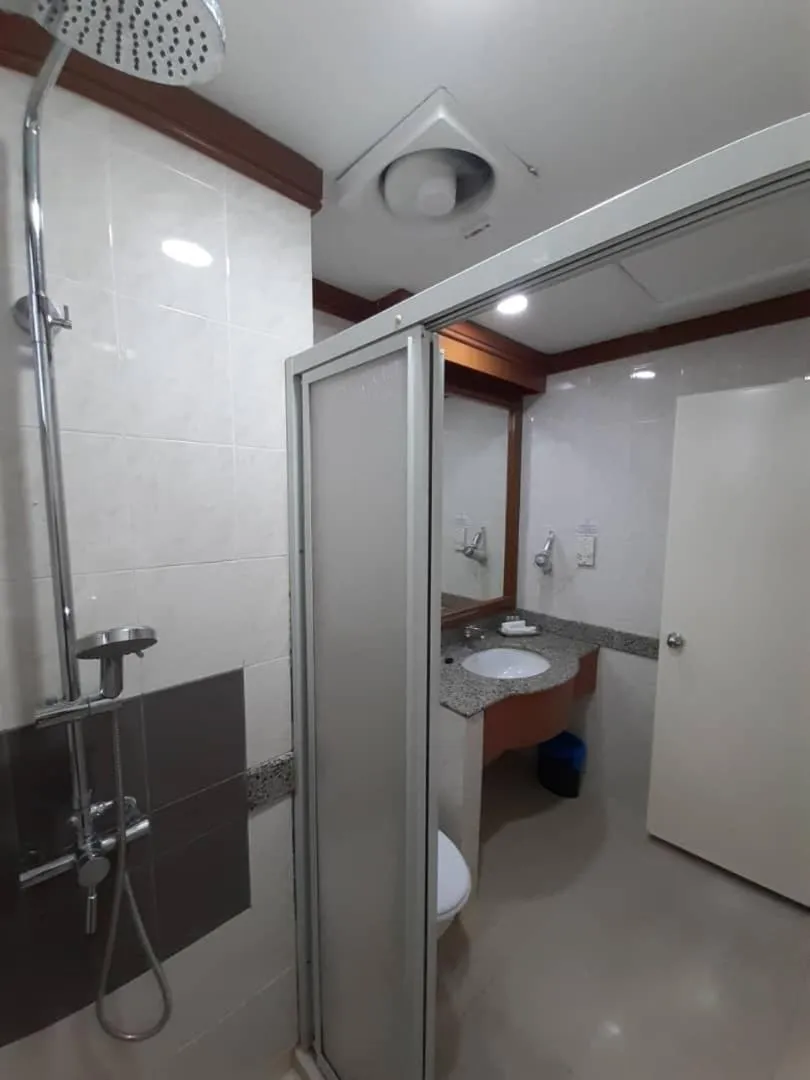 Bathroom in Sara Hotel