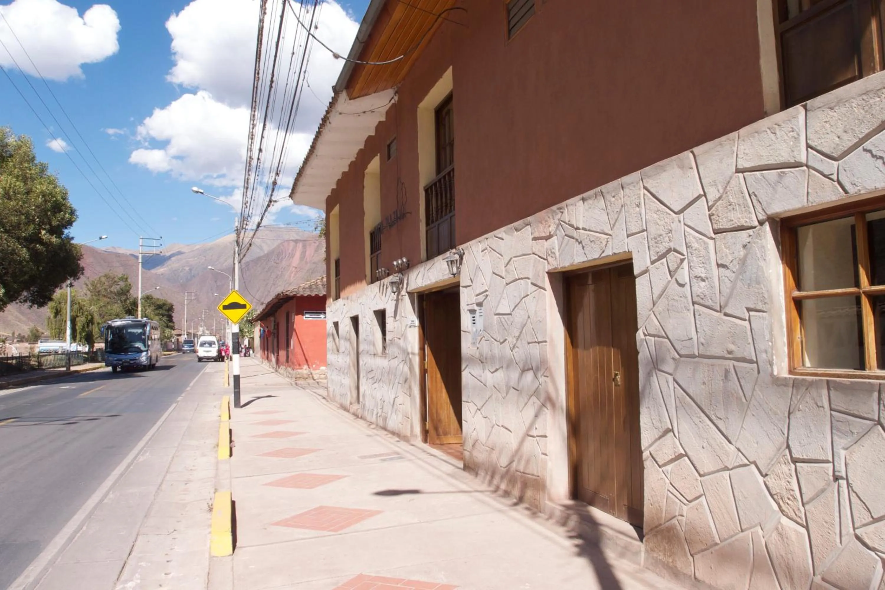 Facade/entrance in Yucay Plaza Inn
