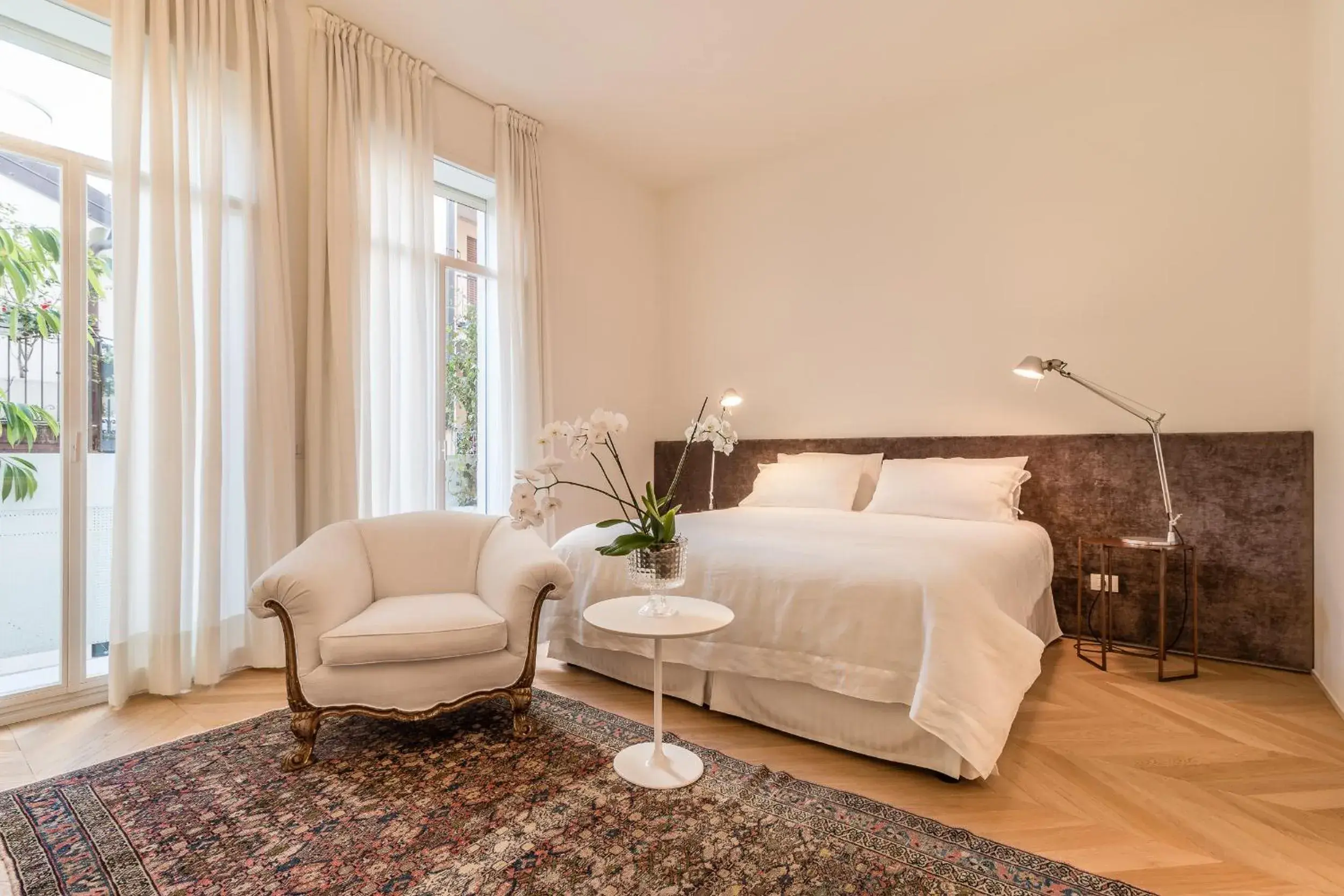 Deluxe Double or Twin Room in Collalto24 Deluxe Double or Twin Room in Collalto24