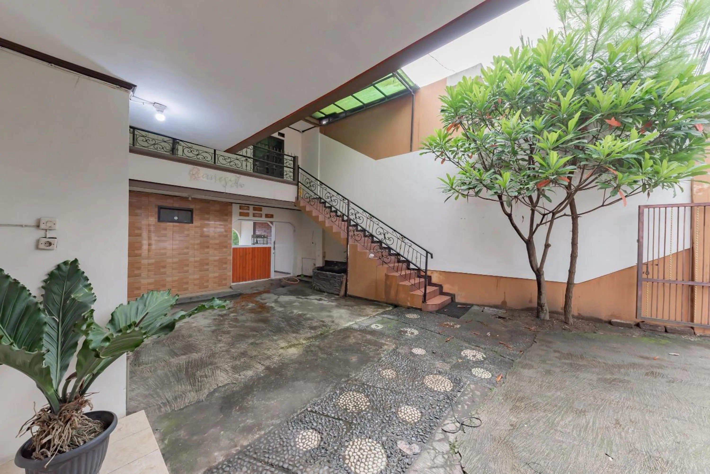 Property building in RedDoorz near Cikole Lembang