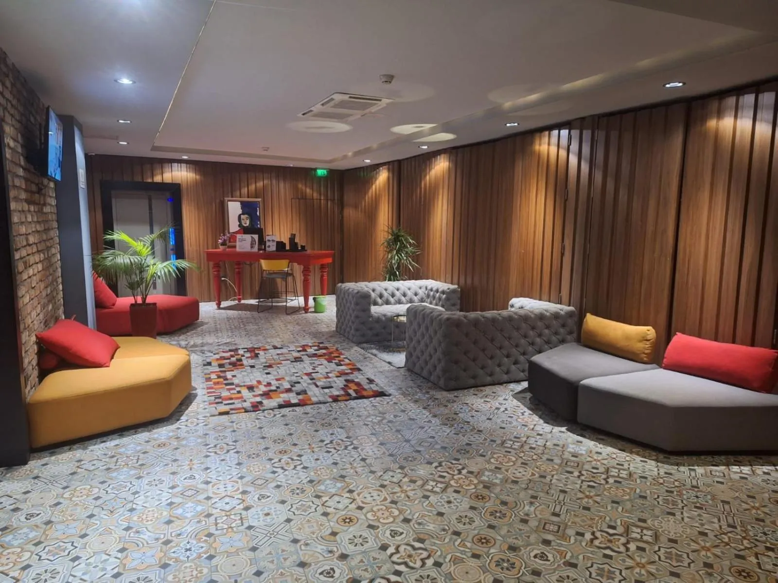 Business facilities in Next Door Park