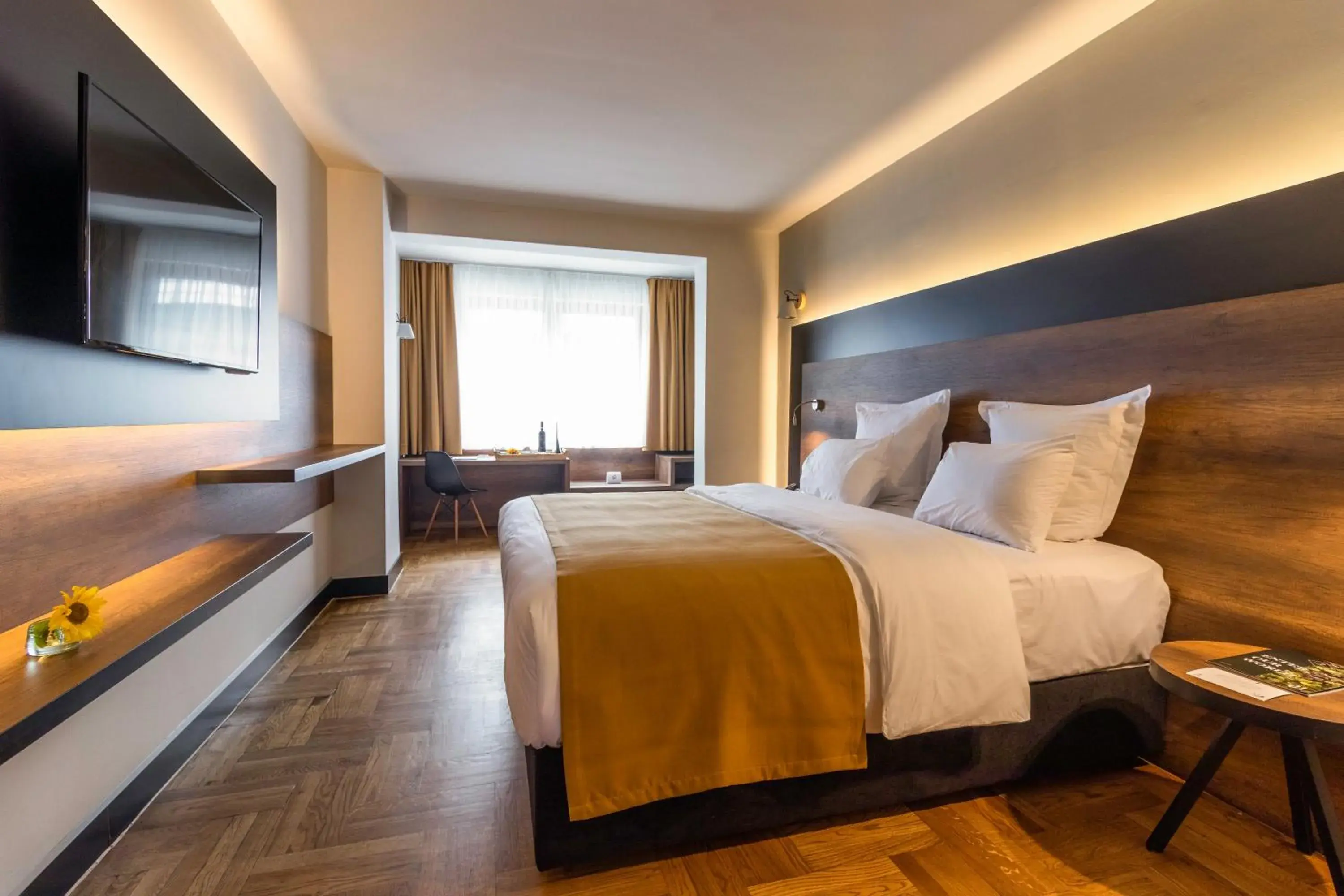 Standard Room with River View in Next Door Park Standard Room with River View in Next Door Park