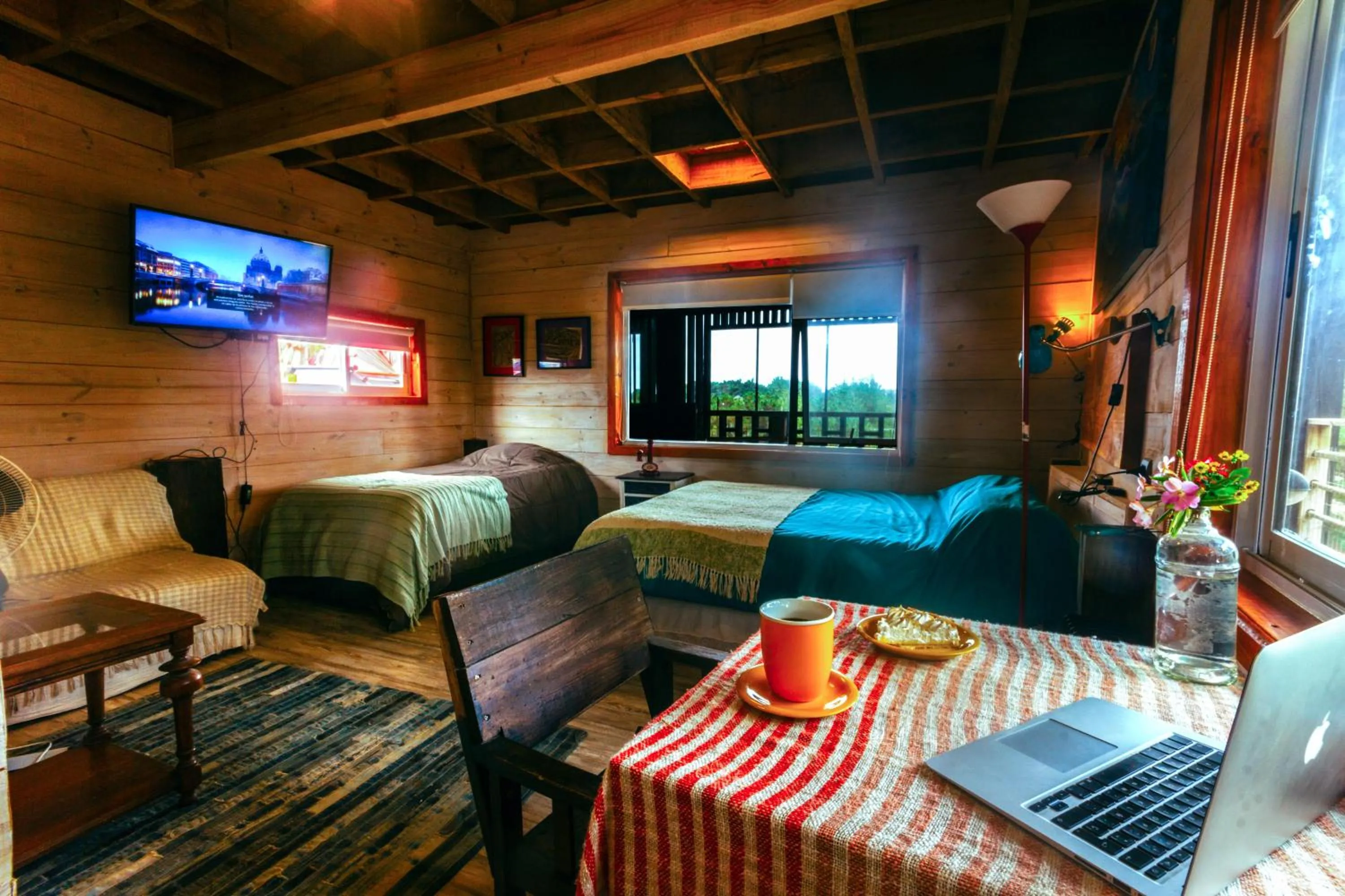 Deluxe Triple Room in Sirena Insolente Hostel & Suites