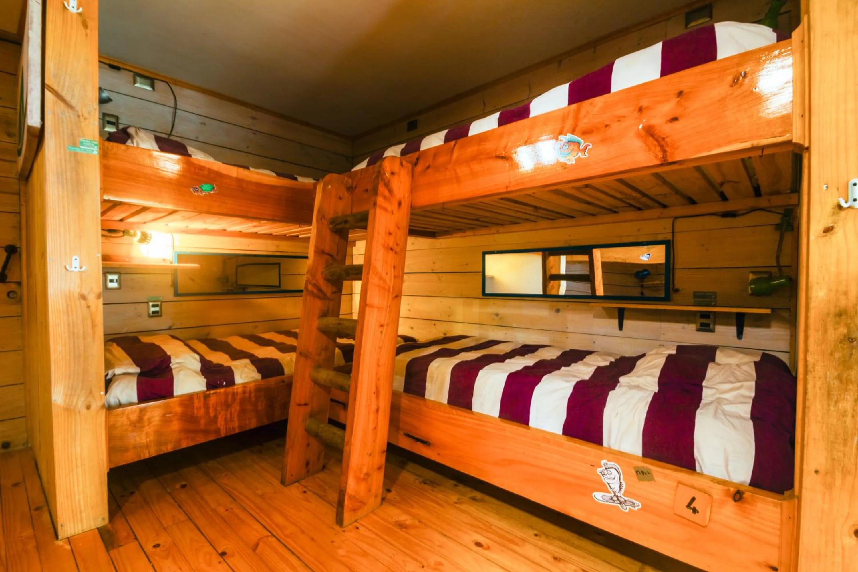 Single Bed in 6-Bed Dormitory Room in Sirena Insolente Hostel & Suites