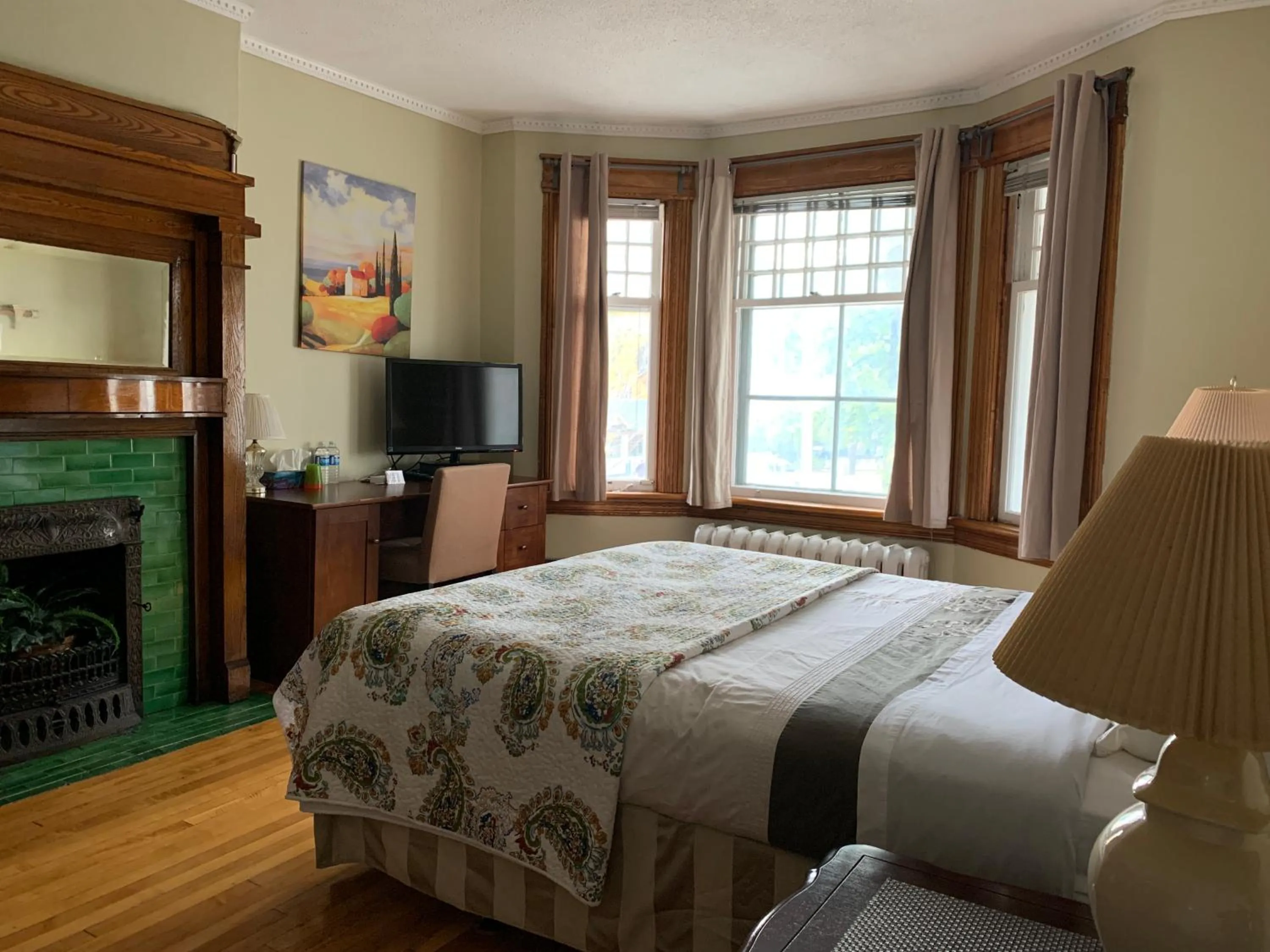 Bedroom in Rideau Inn