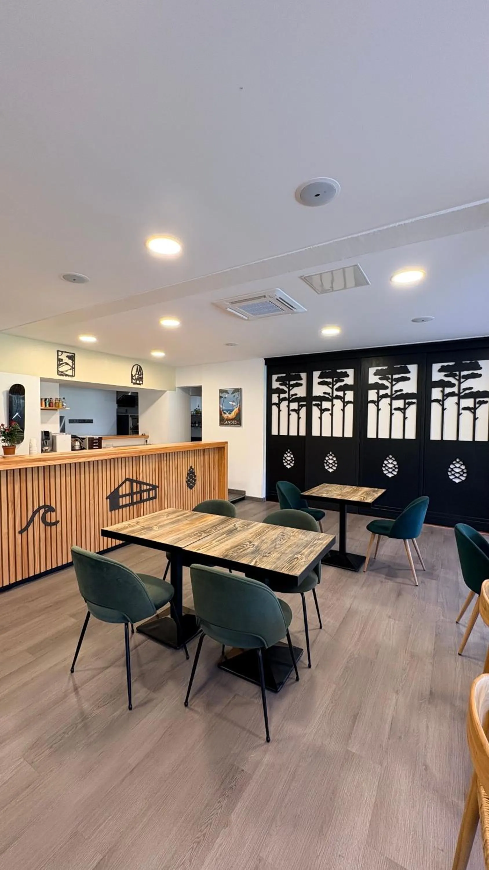 Restaurant/places to eat in Hôtel Paris Madrid