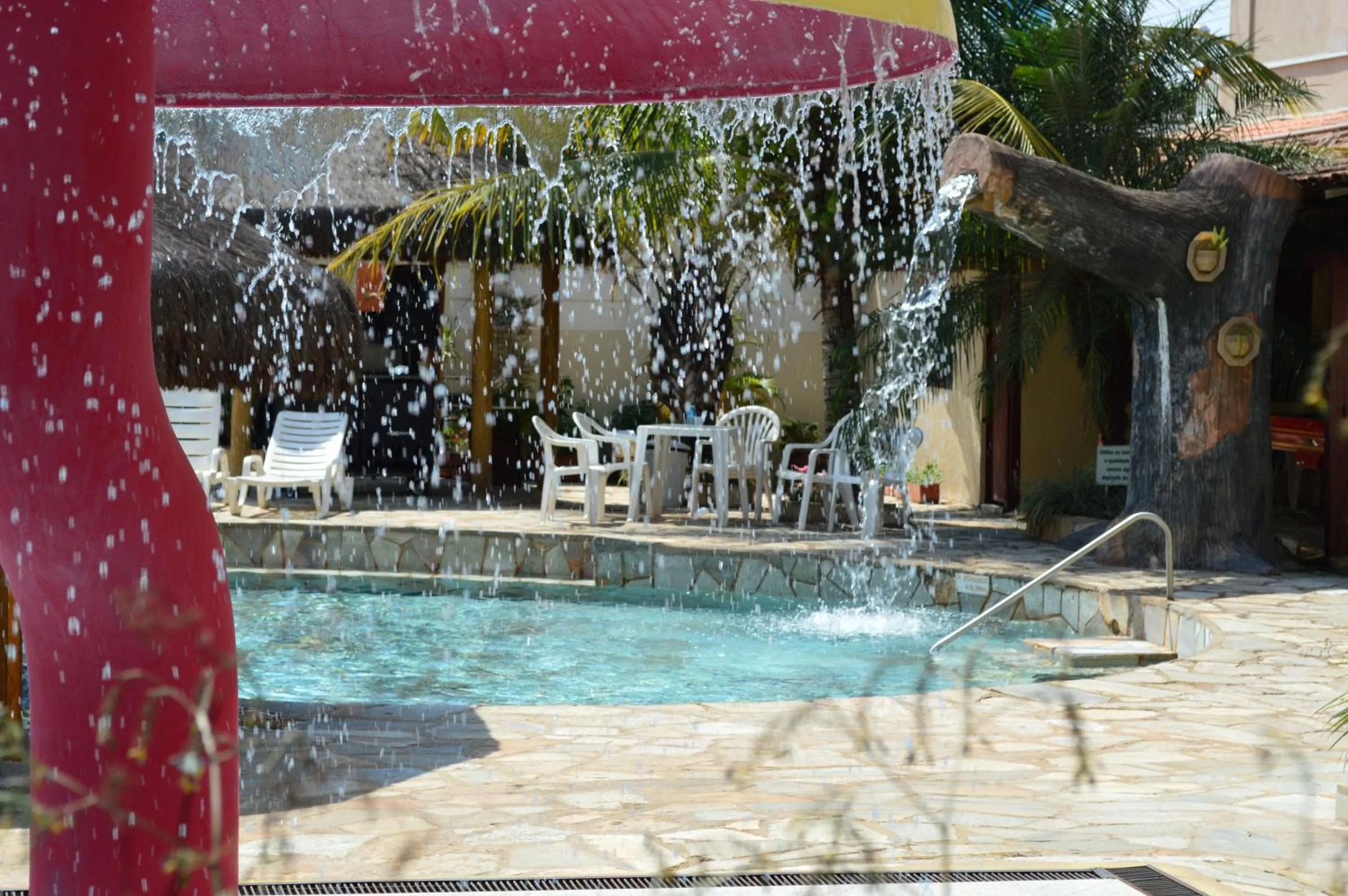 Swimming pool in Rio das Pedras Thermas Hotel