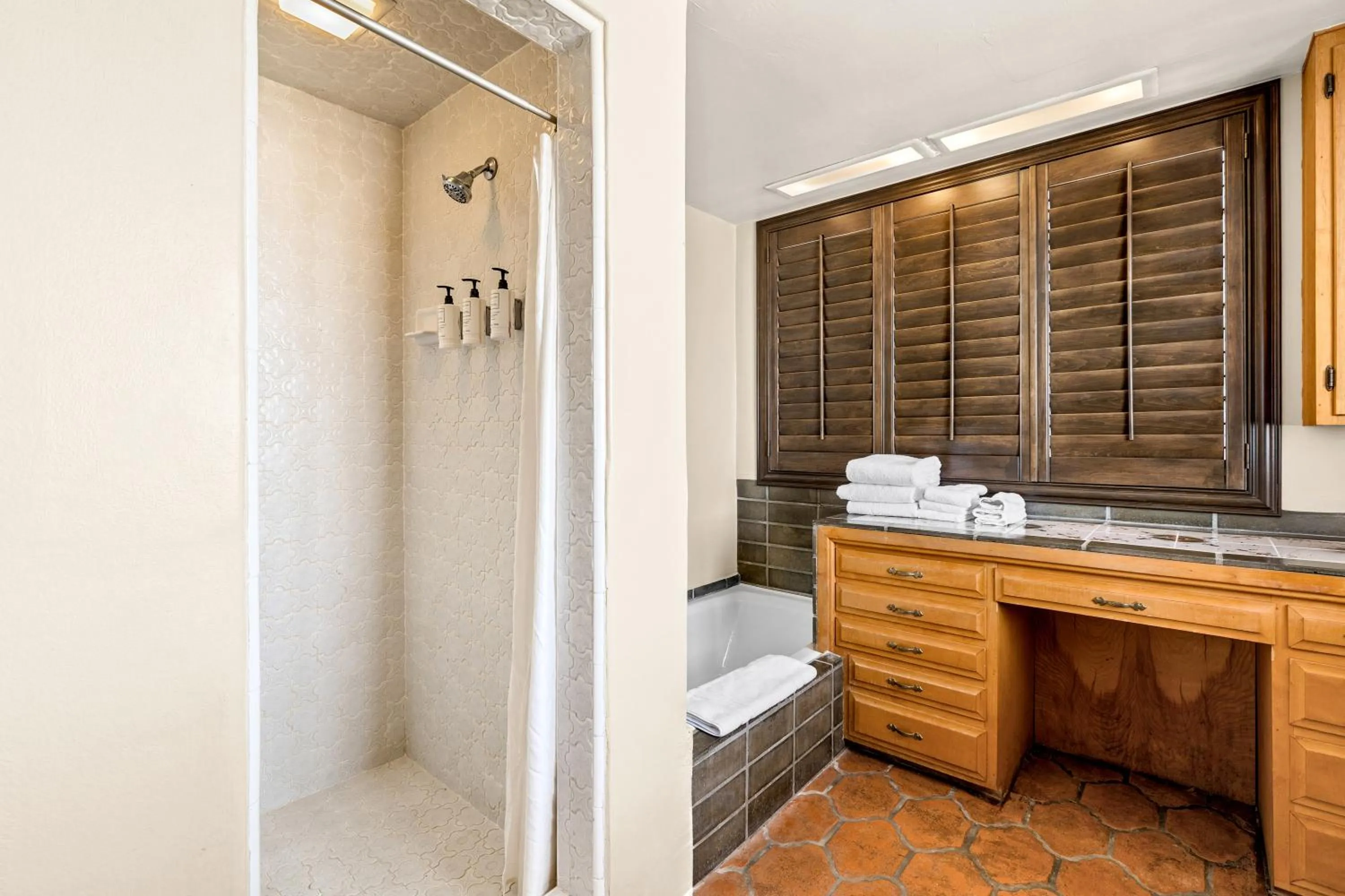 Bathroom in Lodge On The Desert