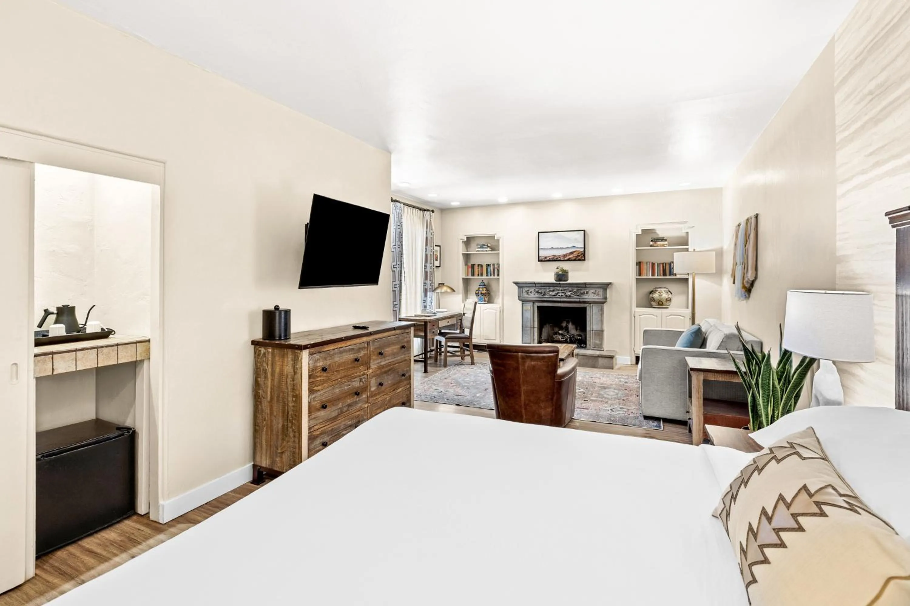 Bedroom, Bed in Lodge On The Desert