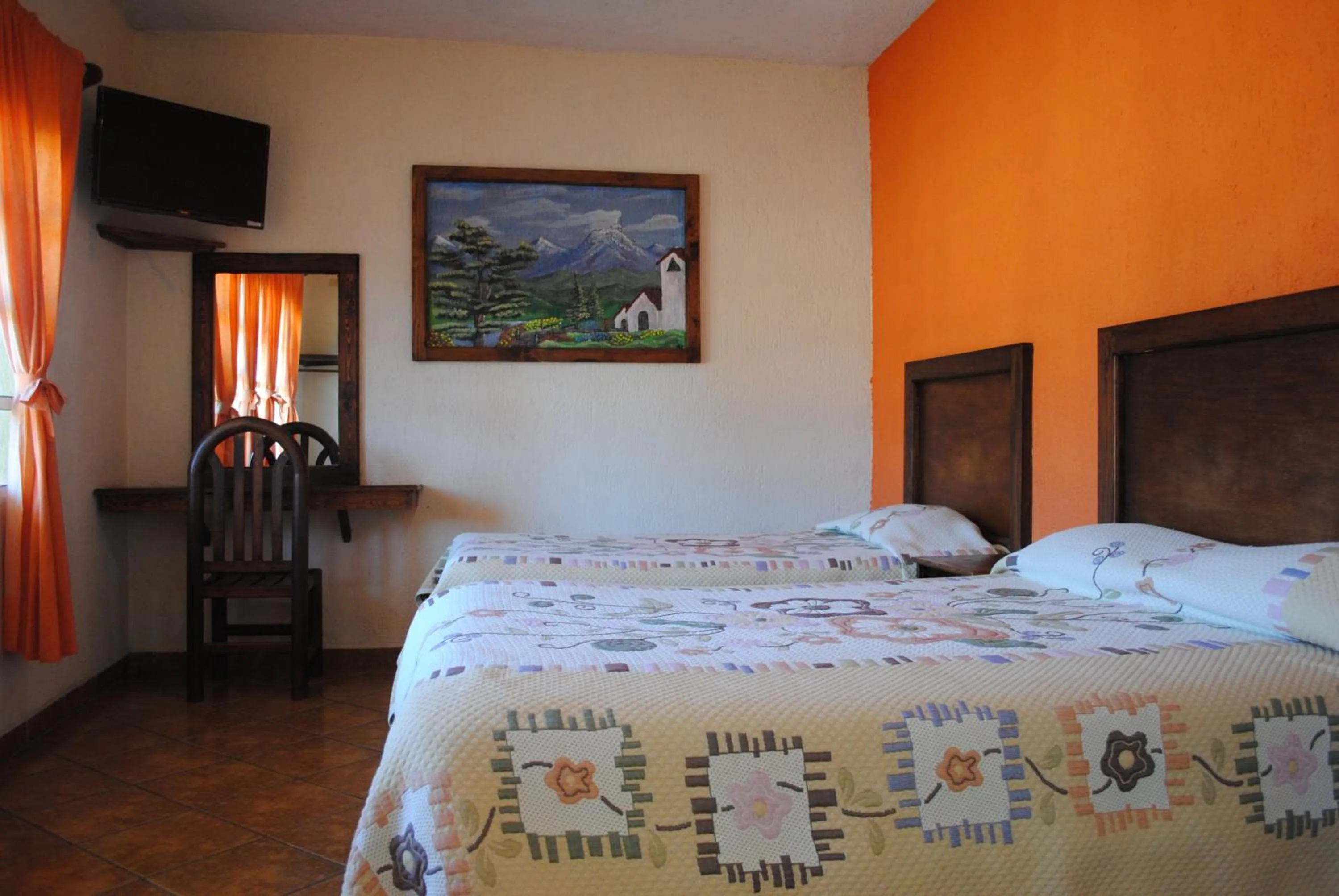 Triple Room in Hotel Real de la Montaña
