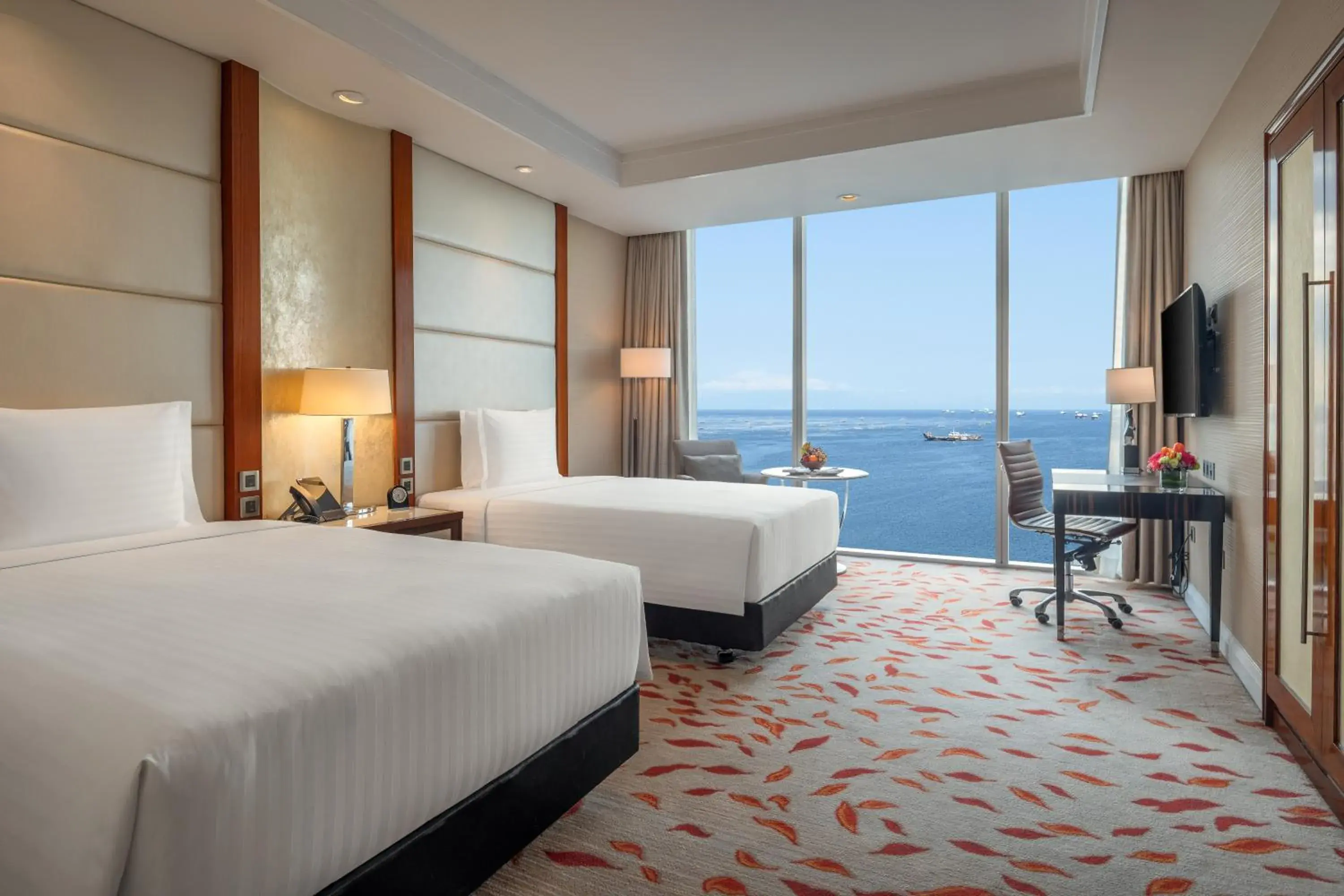 Deluxe Double Bay View in Solaire Resort Entertainment City Deluxe Double Bay View in Solaire Resort Entertainment City