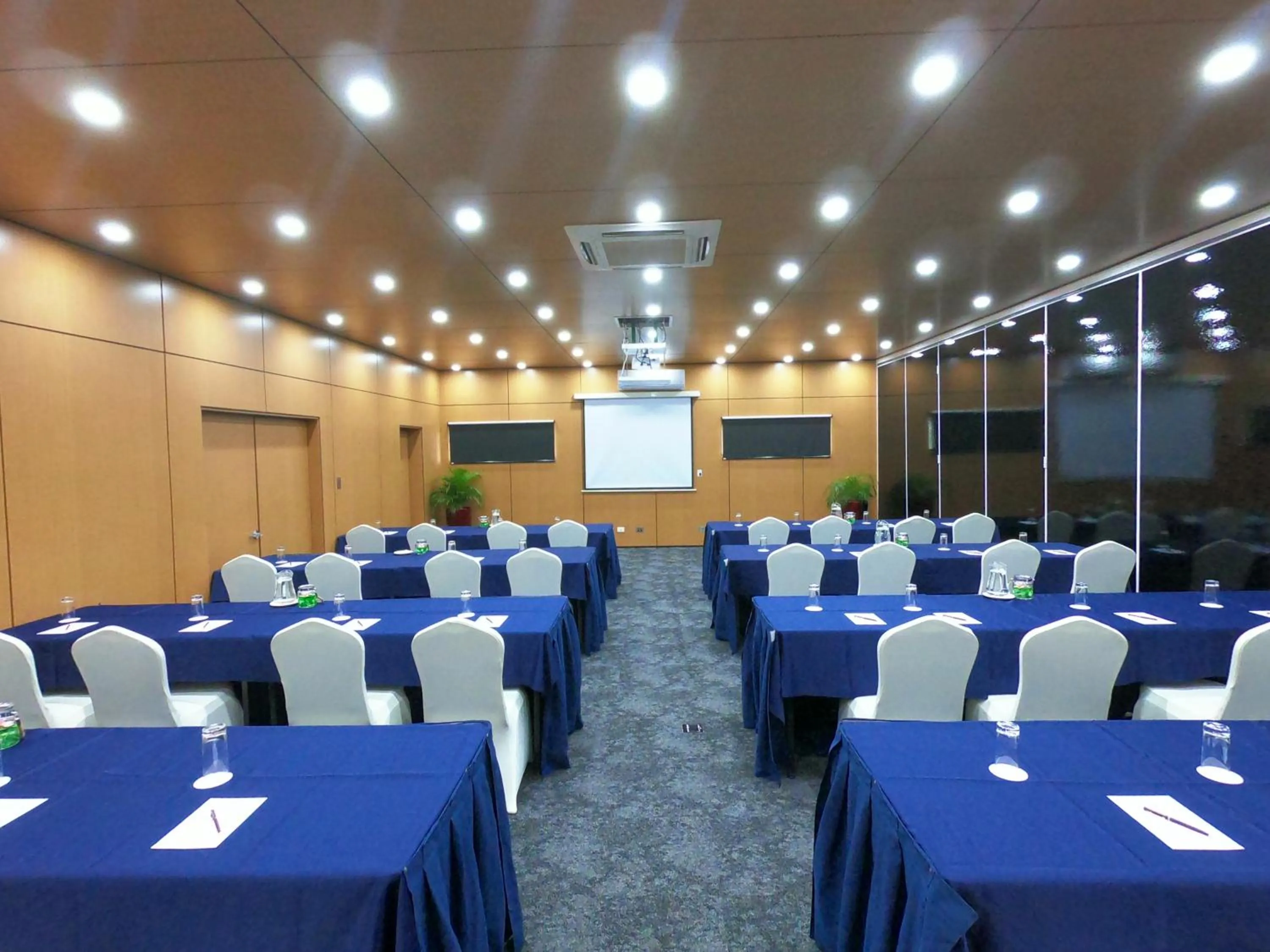 Gazelle International Hotel