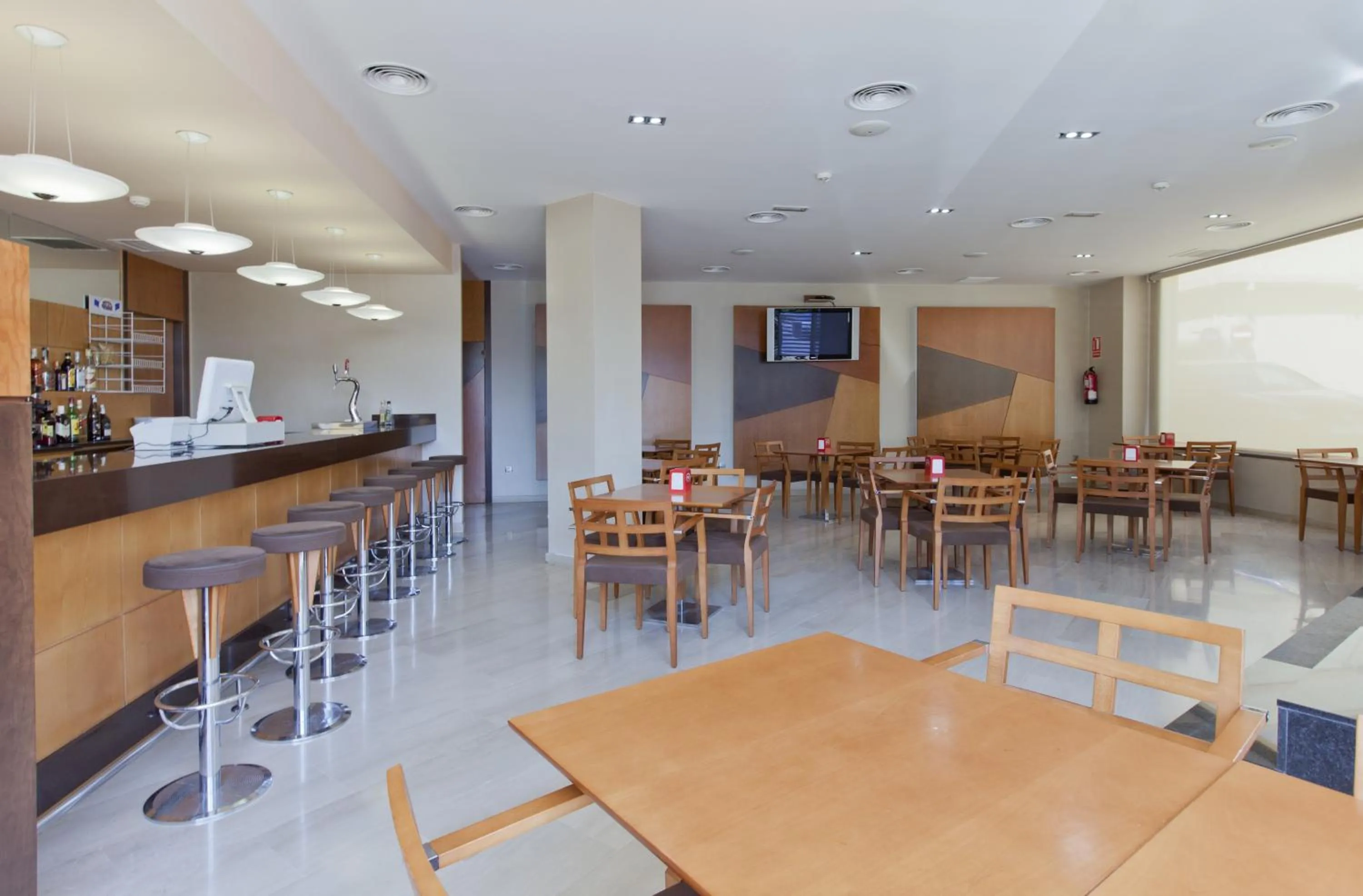 Lounge or bar in Hotel Olympia Ronda II