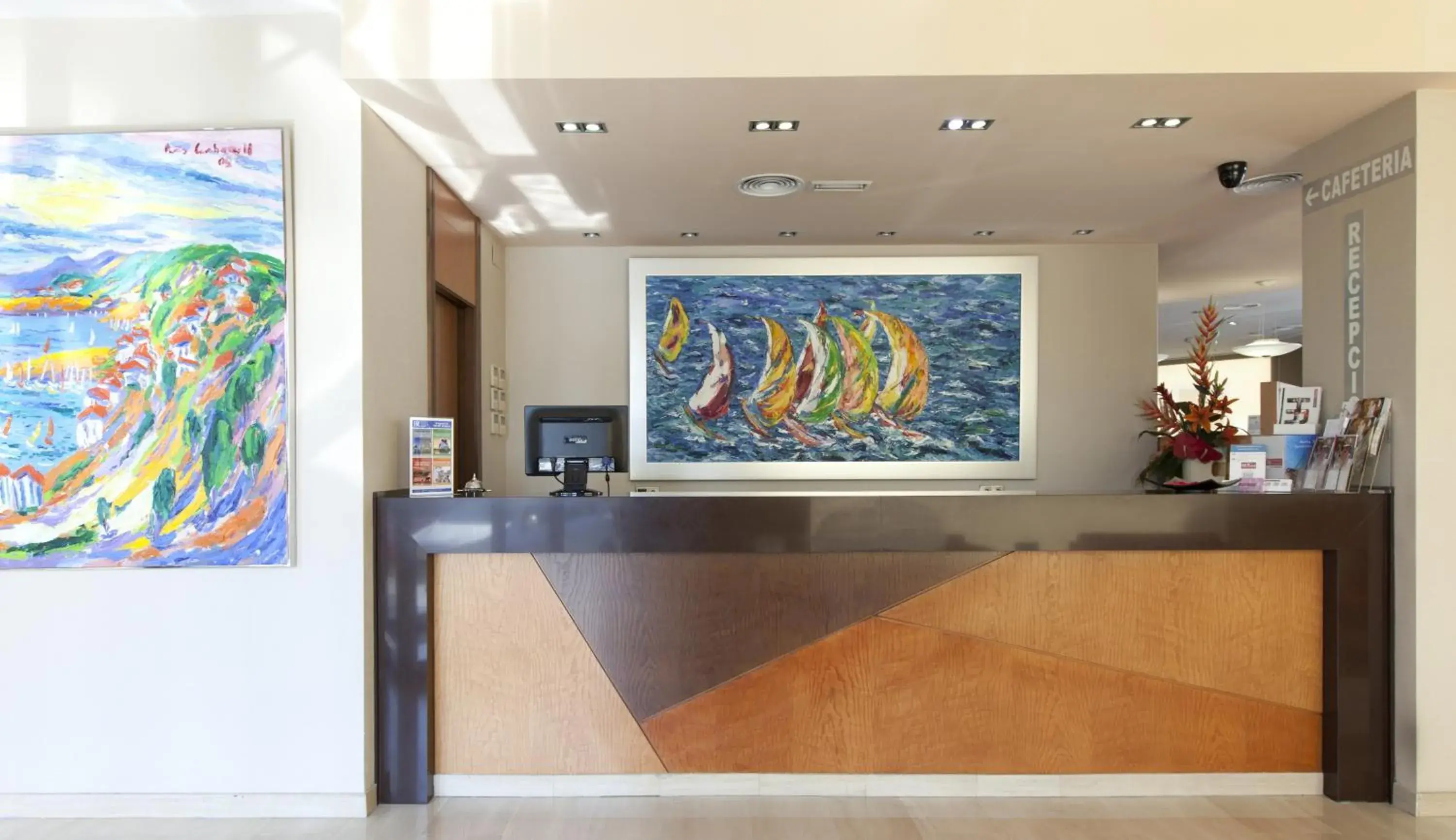 Lobby or reception in Hotel Olympia Ronda II Lobby or reception in Hotel Olympia Ronda II