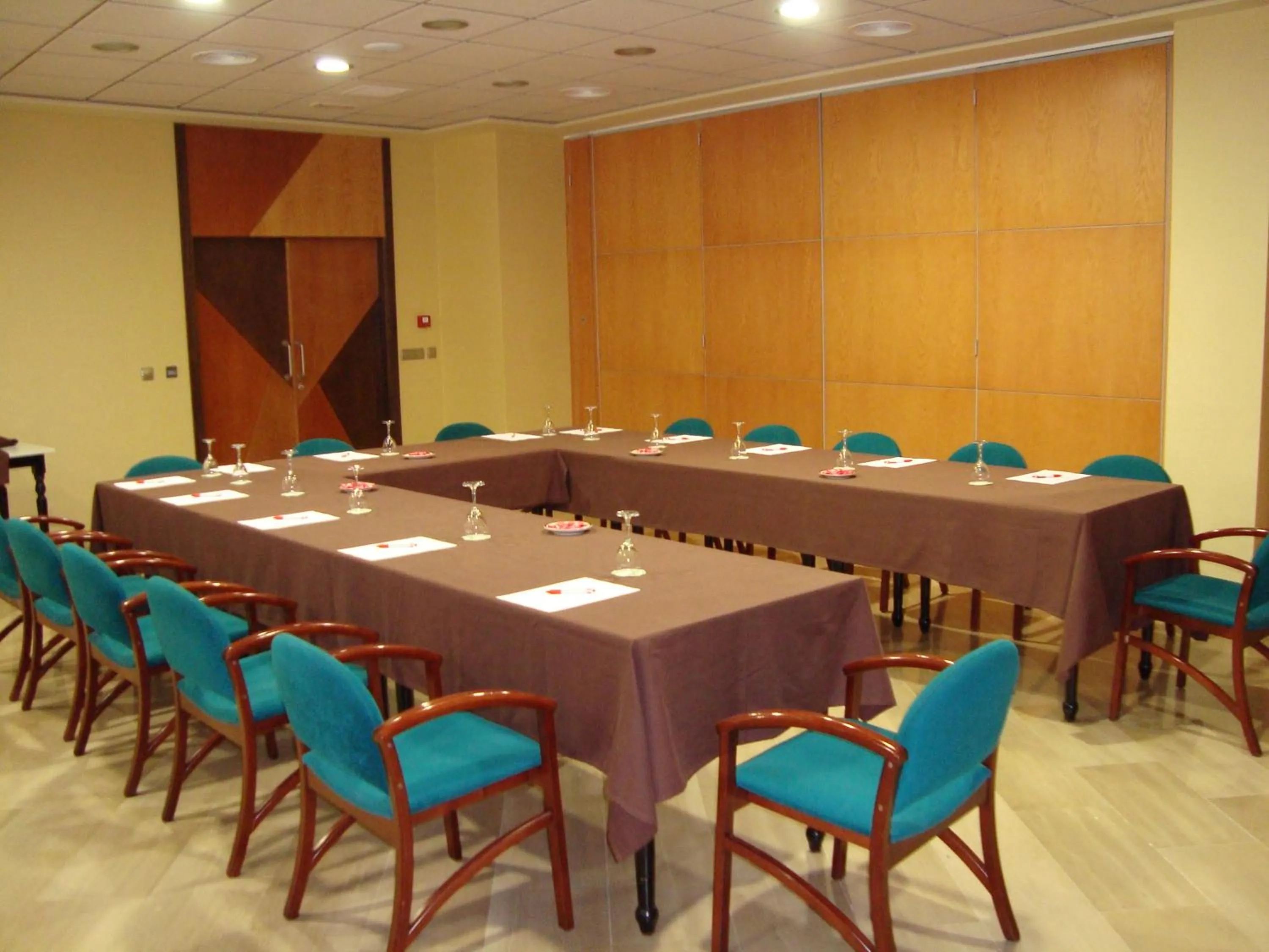 Business facilities in Hotel Olympia Ronda II