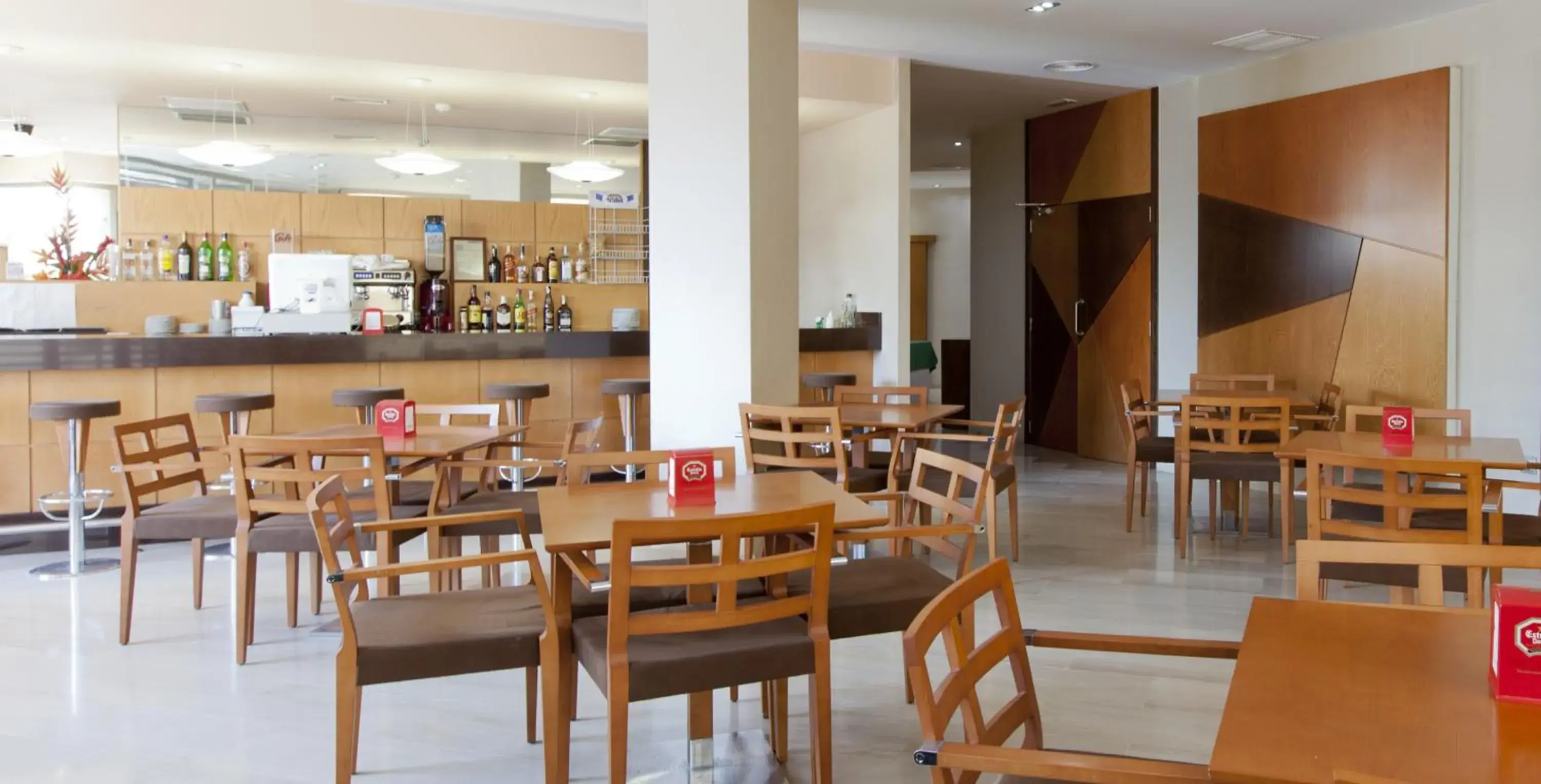 Lounge or bar in Hotel Olympia Ronda II Lounge or bar in Hotel Olympia Ronda II