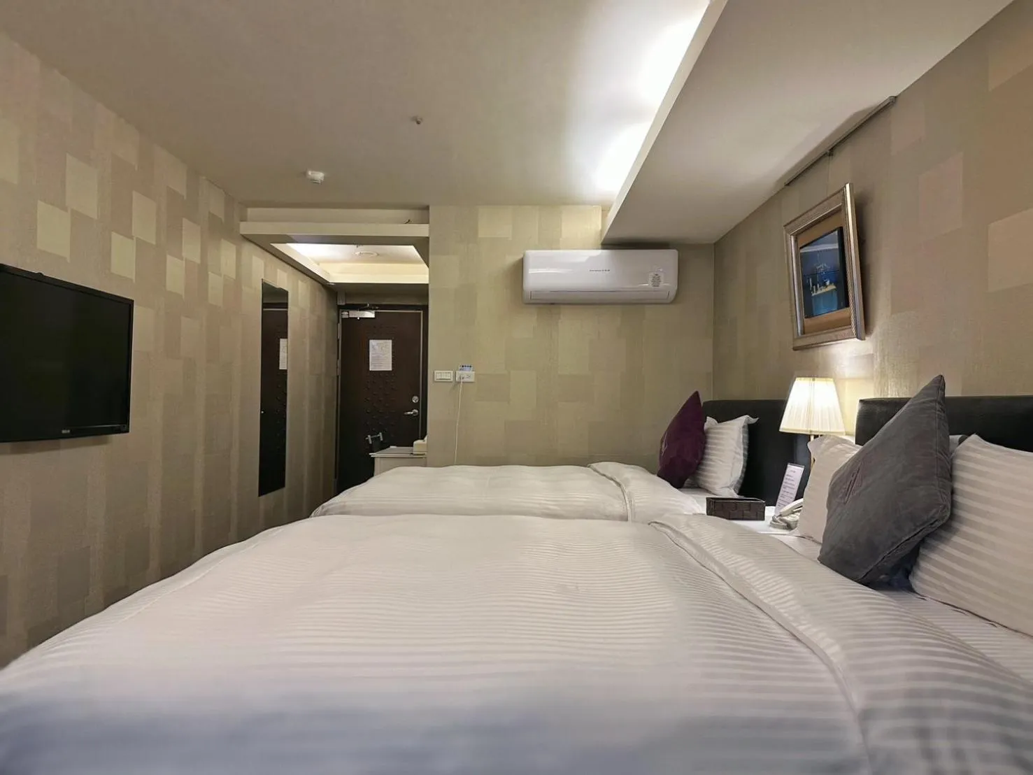 Photo of the whole room, Bed in 意芙旅店 Ifinn Hotel