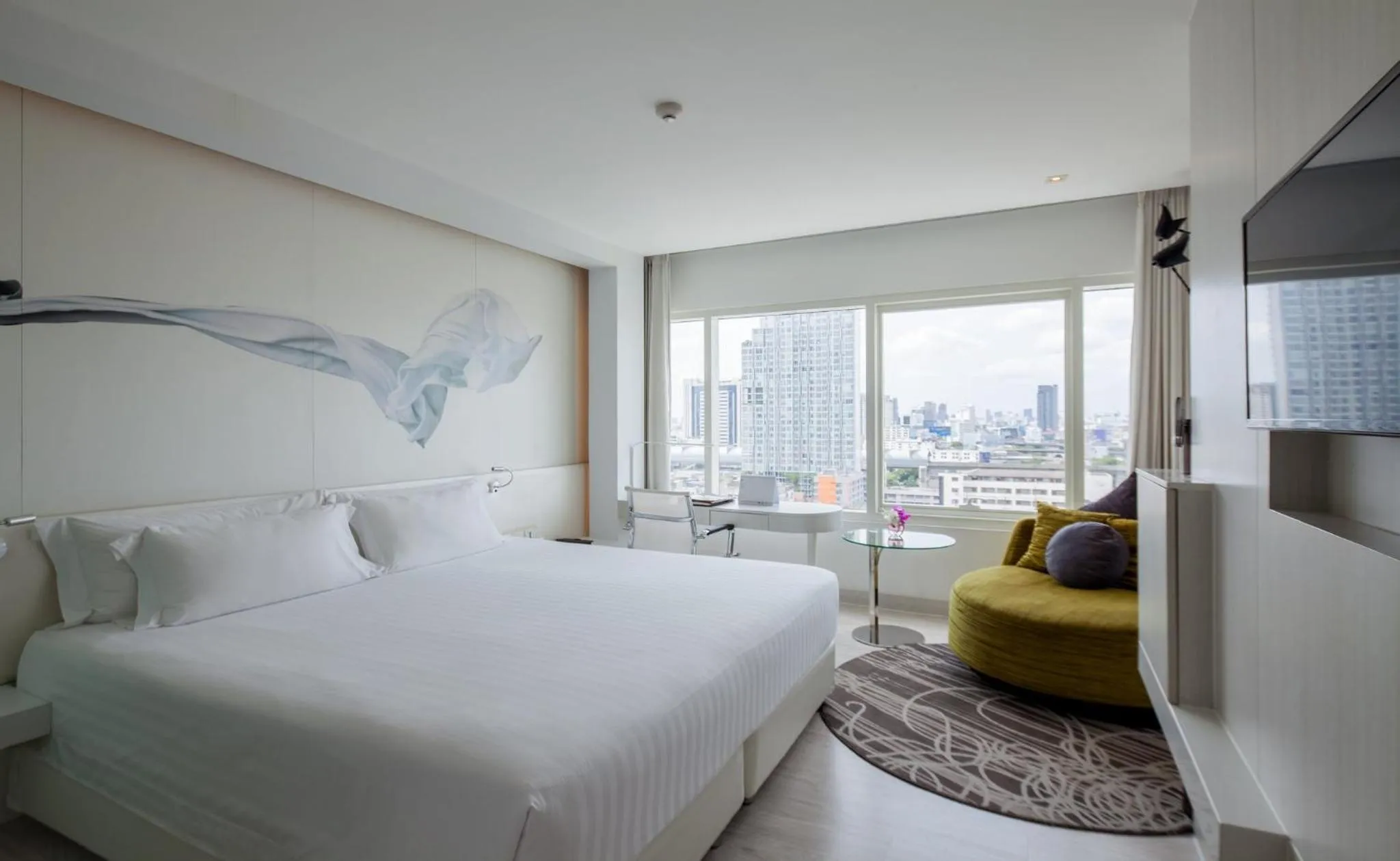 Bedroom, Bed in Centara Watergate Pavilion Hotel Bangkok