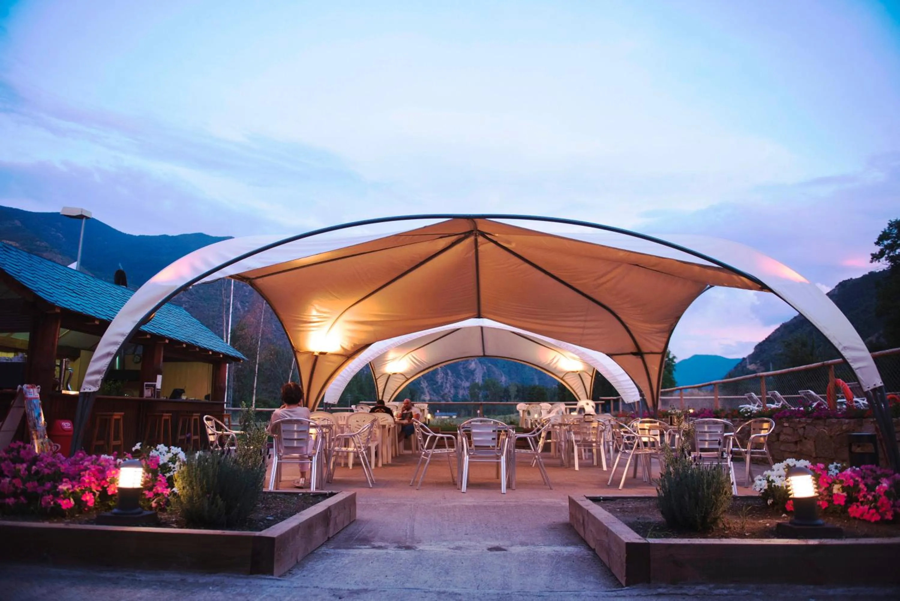 Garden in Aiguestortes Camping Resort