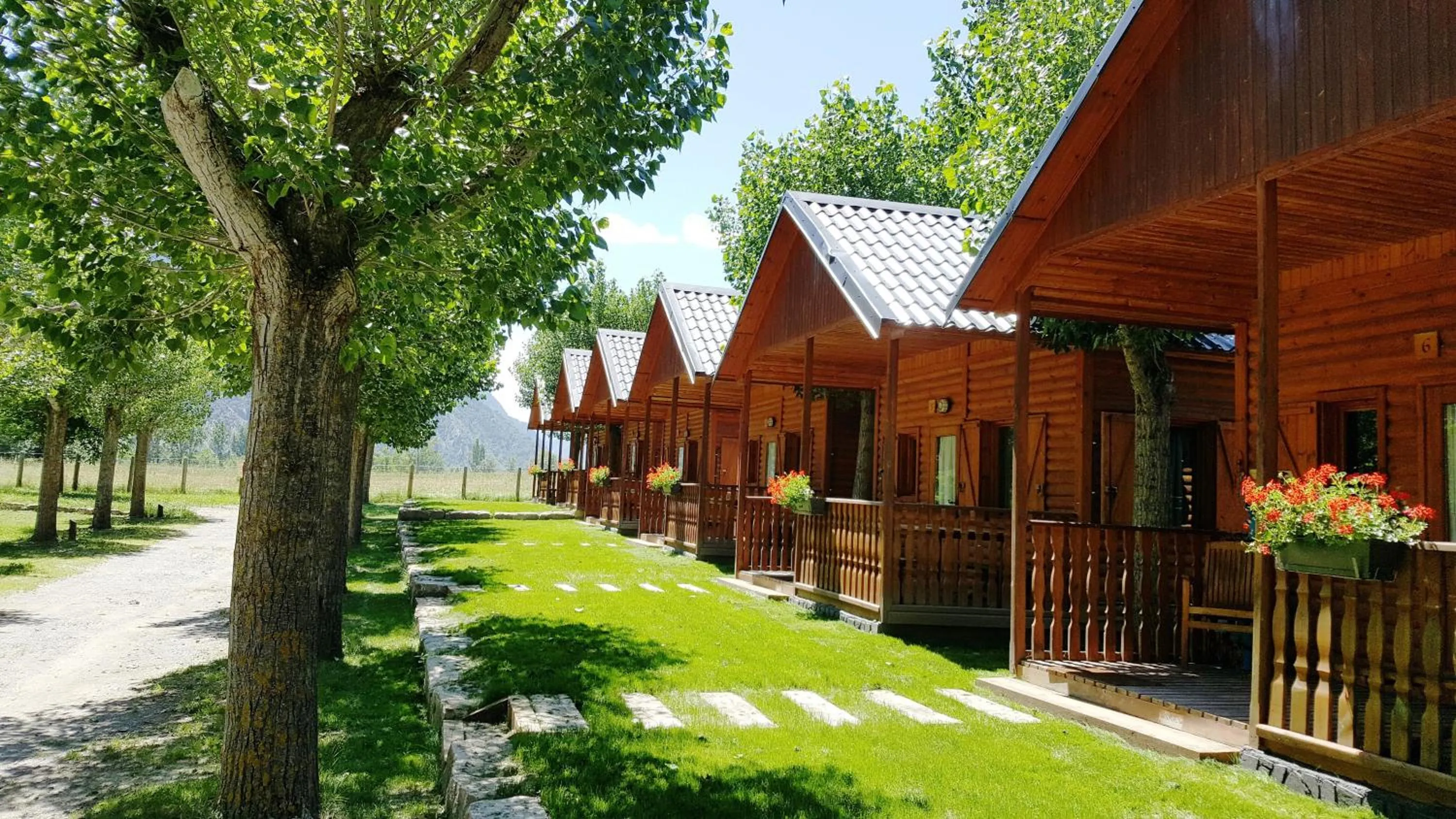 Property building in Aiguestortes Camping Resort