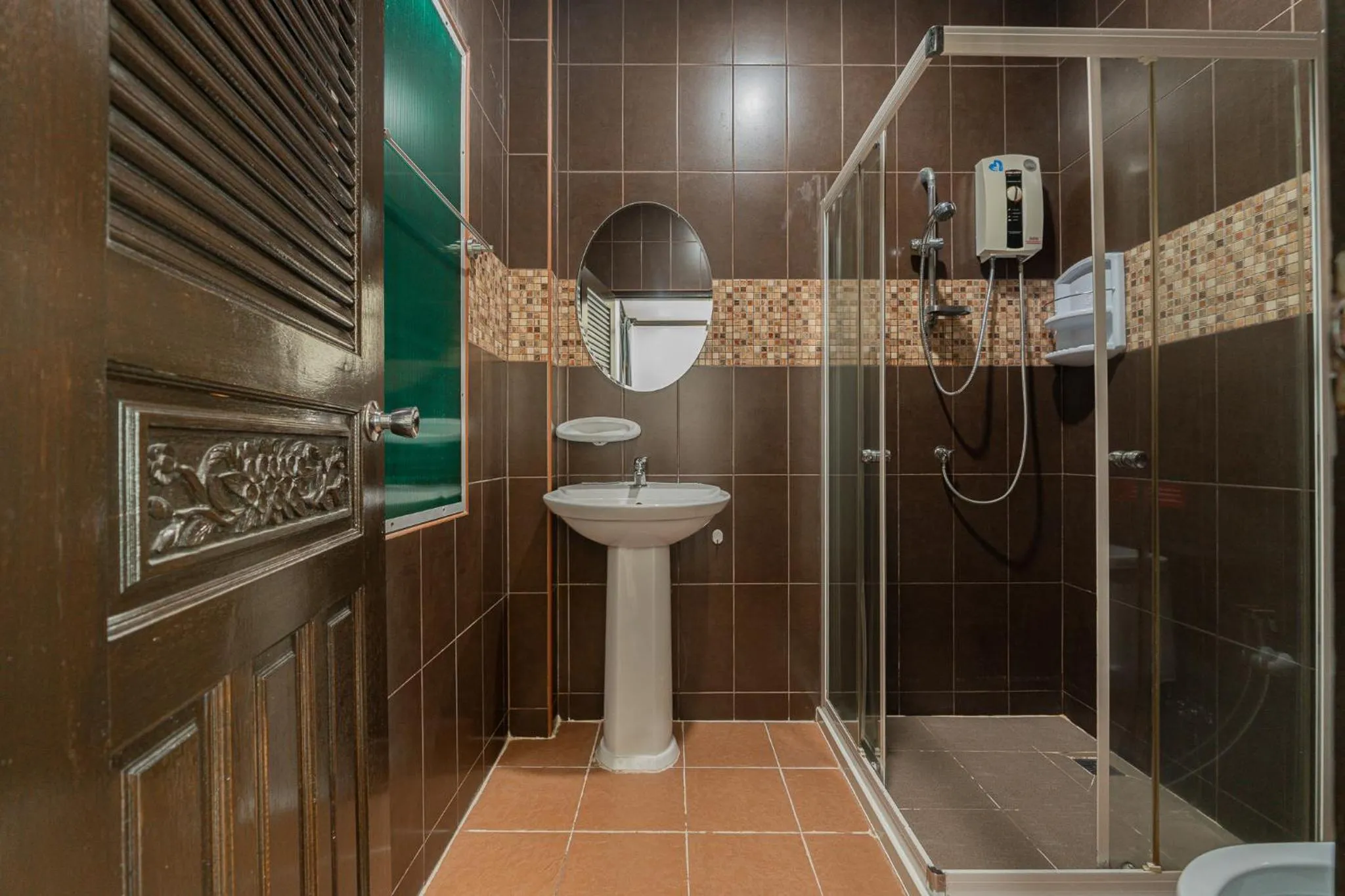 Bathroom in Baan Faa Talaychan Resort