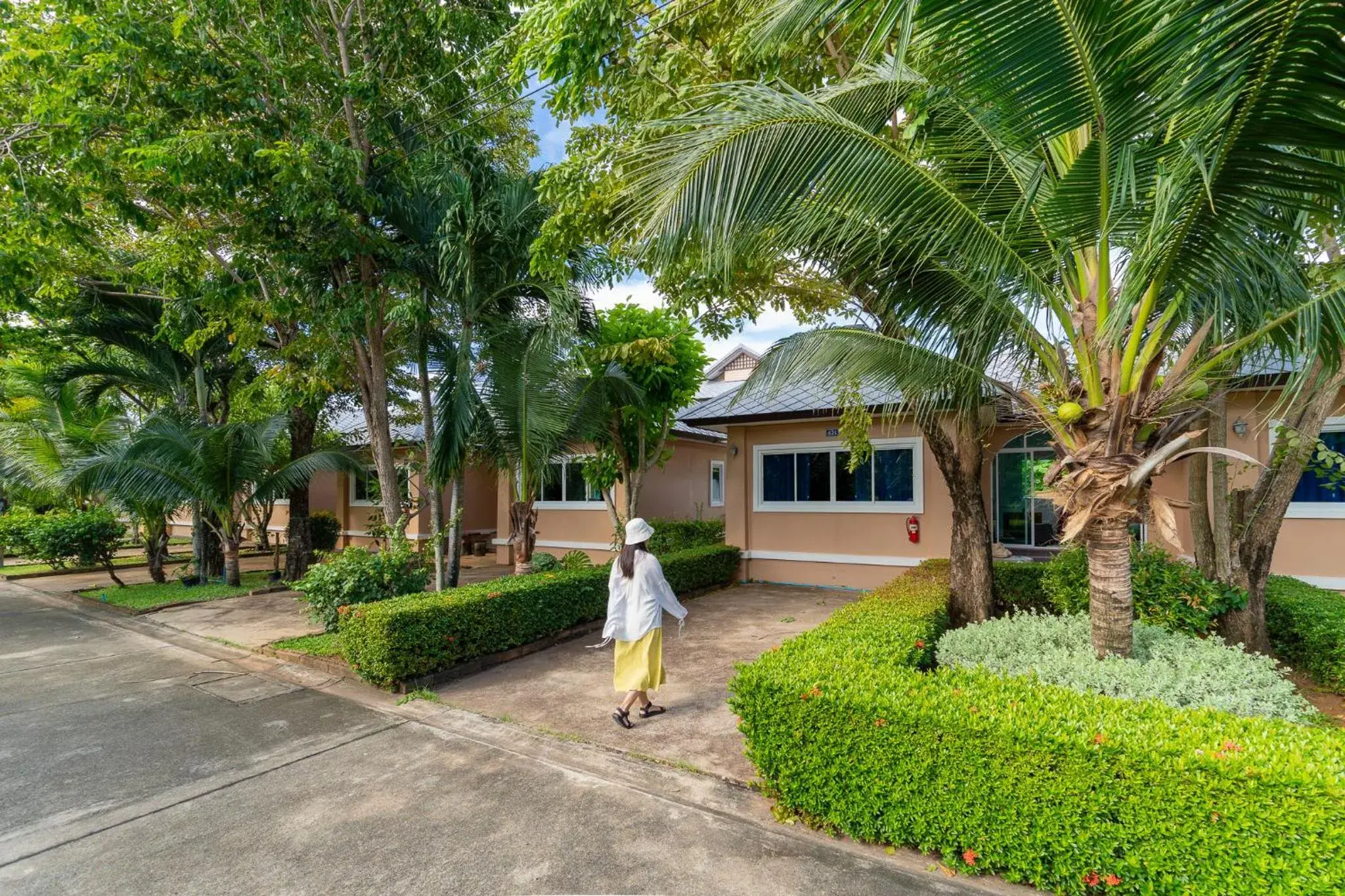 Property building in Baan Faa Talaychan Resort Property building in Baan Faa Talaychan Resort