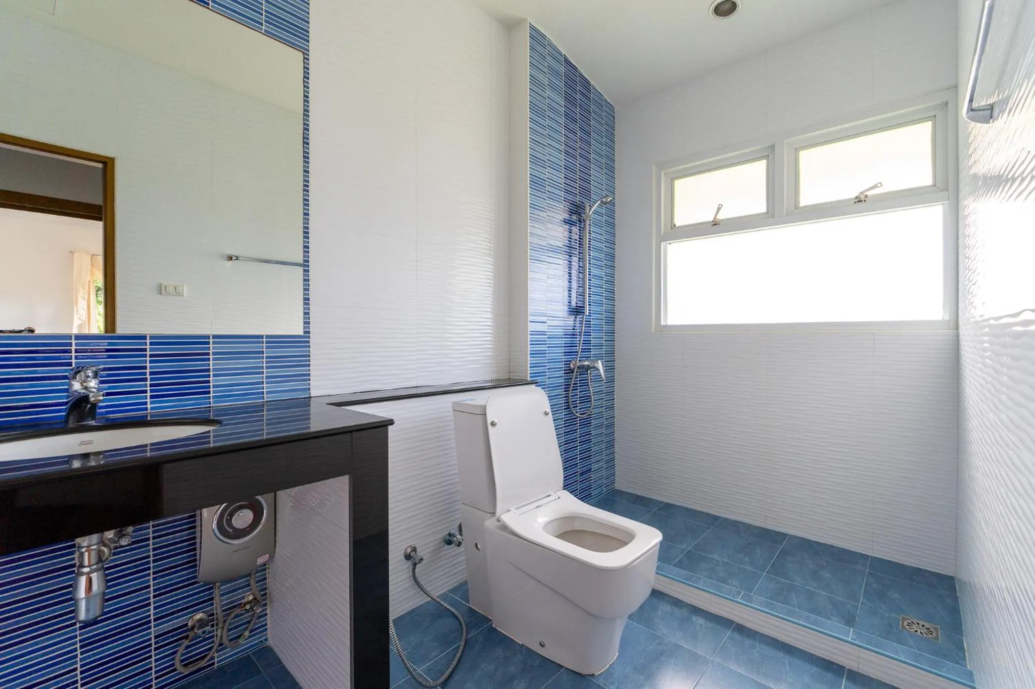 Bathroom in Baan Faa Talaychan Resort