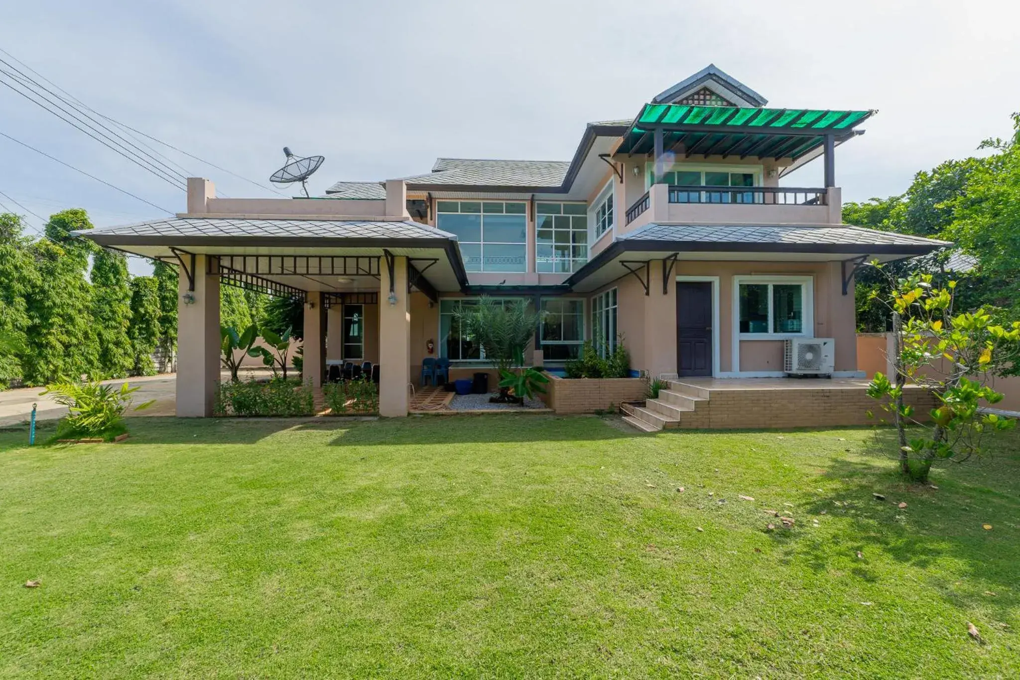 Property building in Baan Faa Talaychan Resort Property building in Baan Faa Talaychan Resort