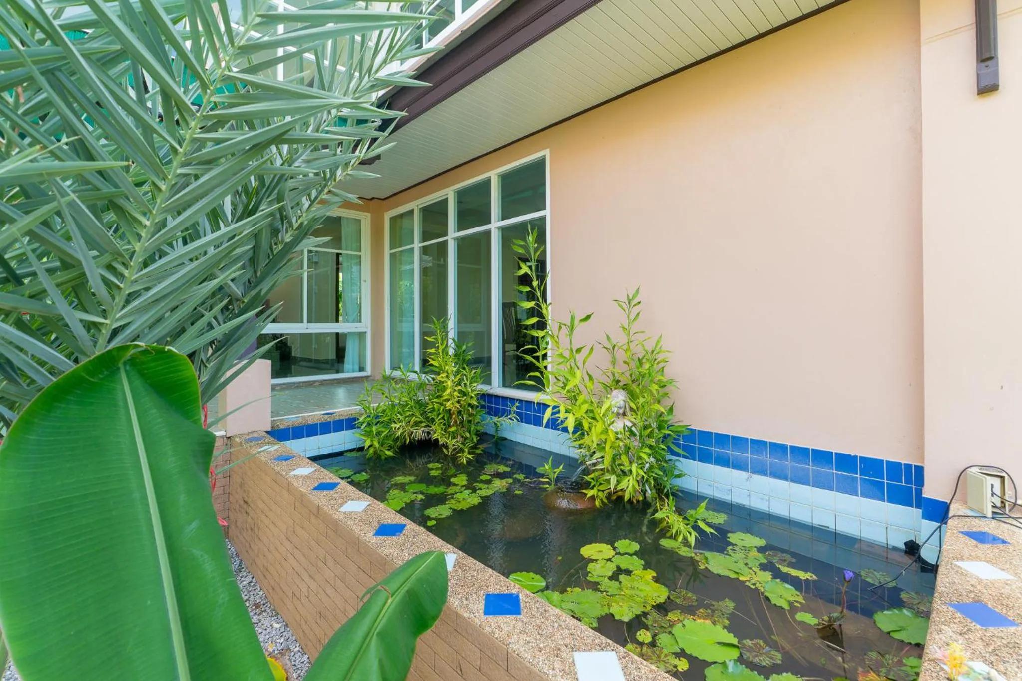 Area and facilities in Baan Faa Talaychan Resort