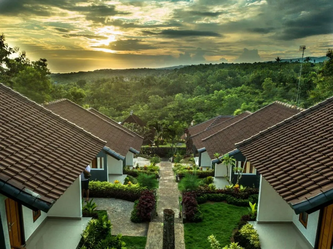 Day in Singgahan Bungalow by ecommerceloka