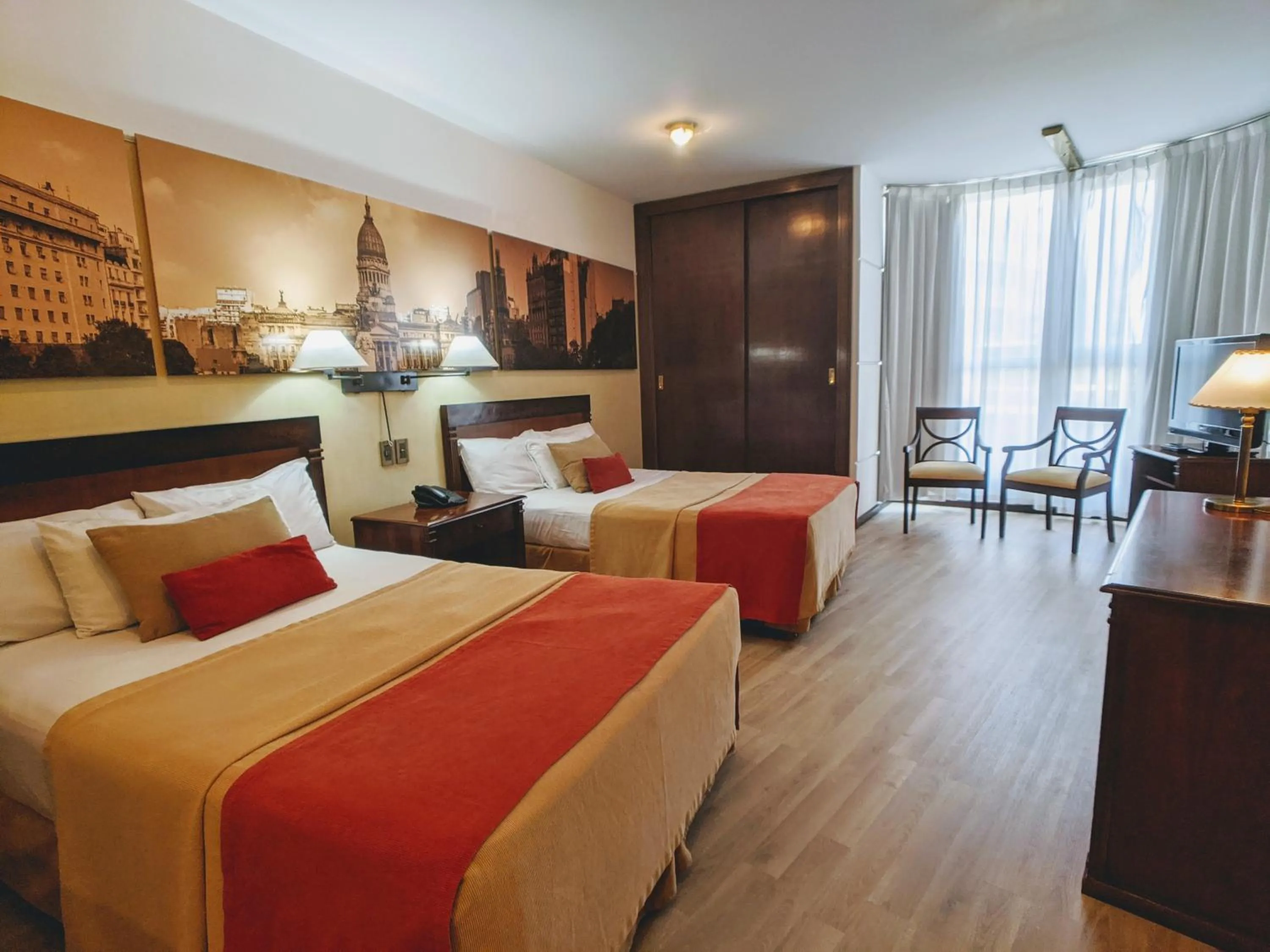 Photo of the whole room, Bed in Hotel HR Plaza Luxor