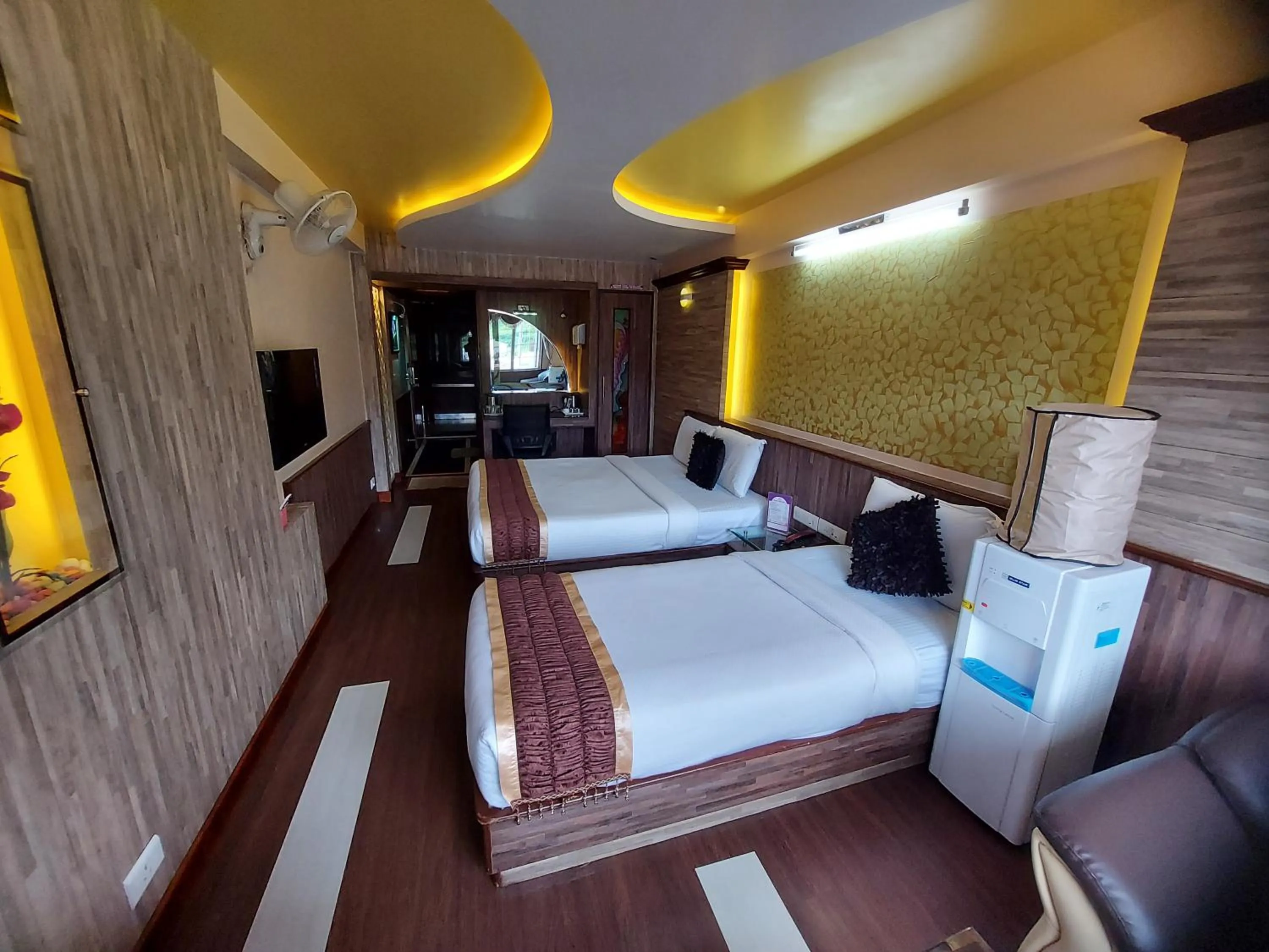 Bed in Astoria Residency