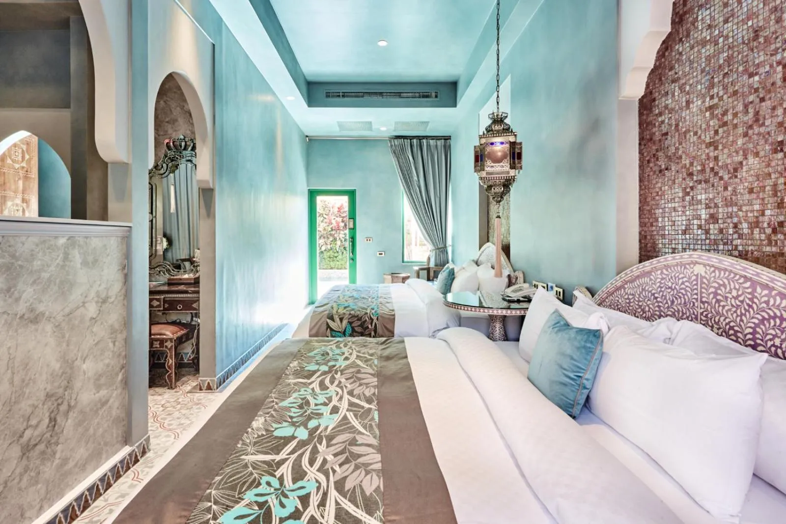 Bed in Kenting Amanda Hotel