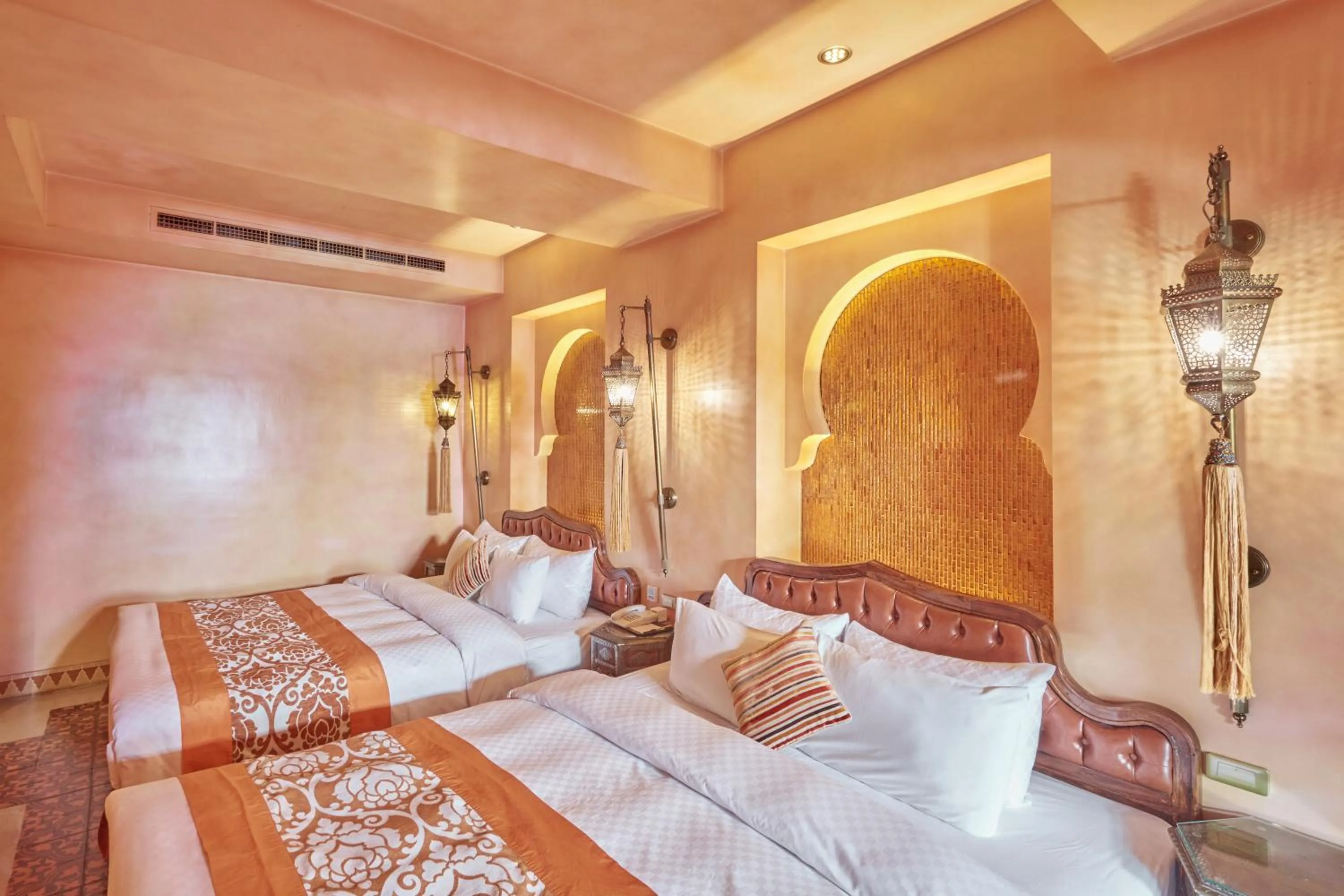 Bed in Kenting Amanda Hotel