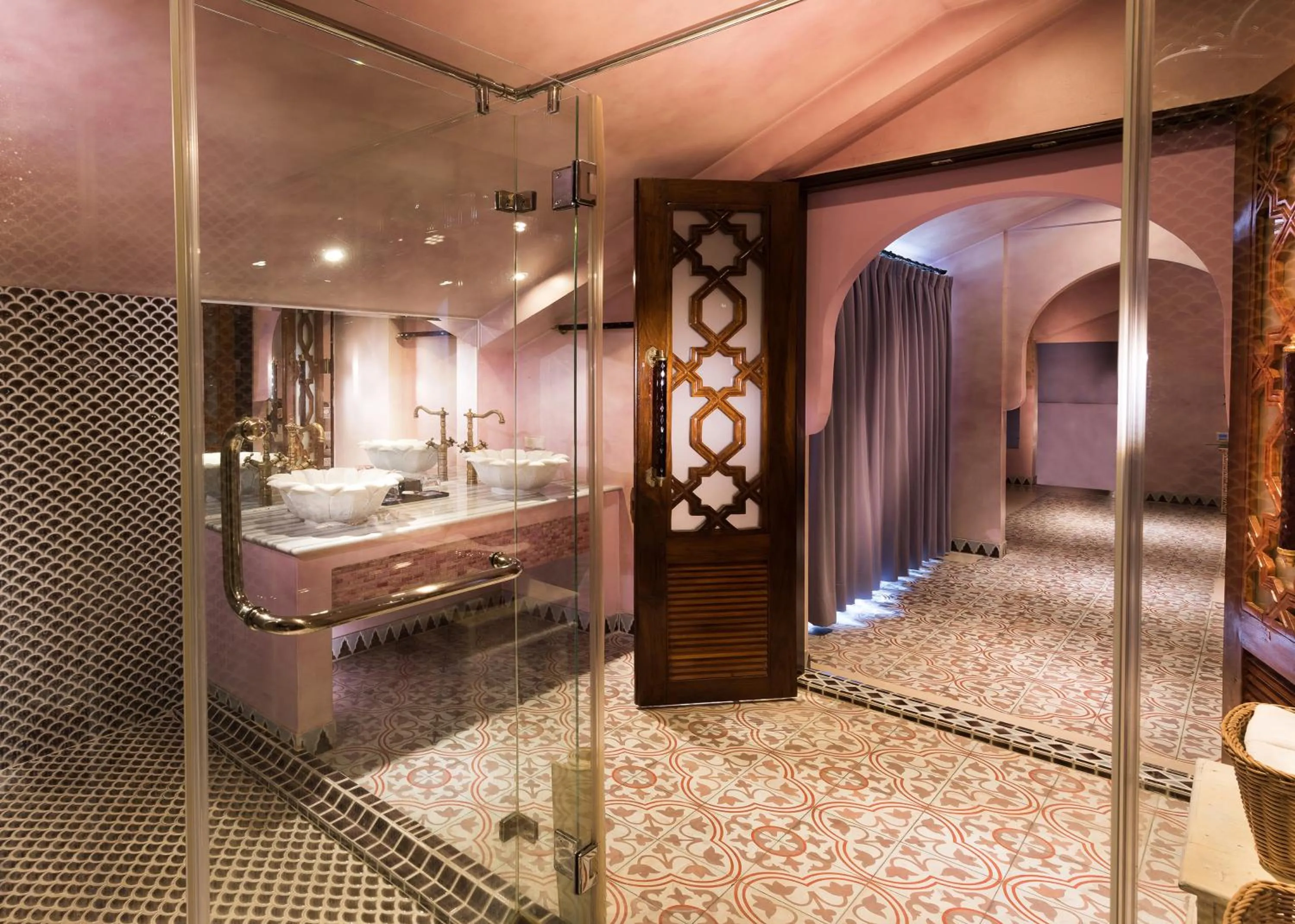 Shower in Kenting Amanda Hotel